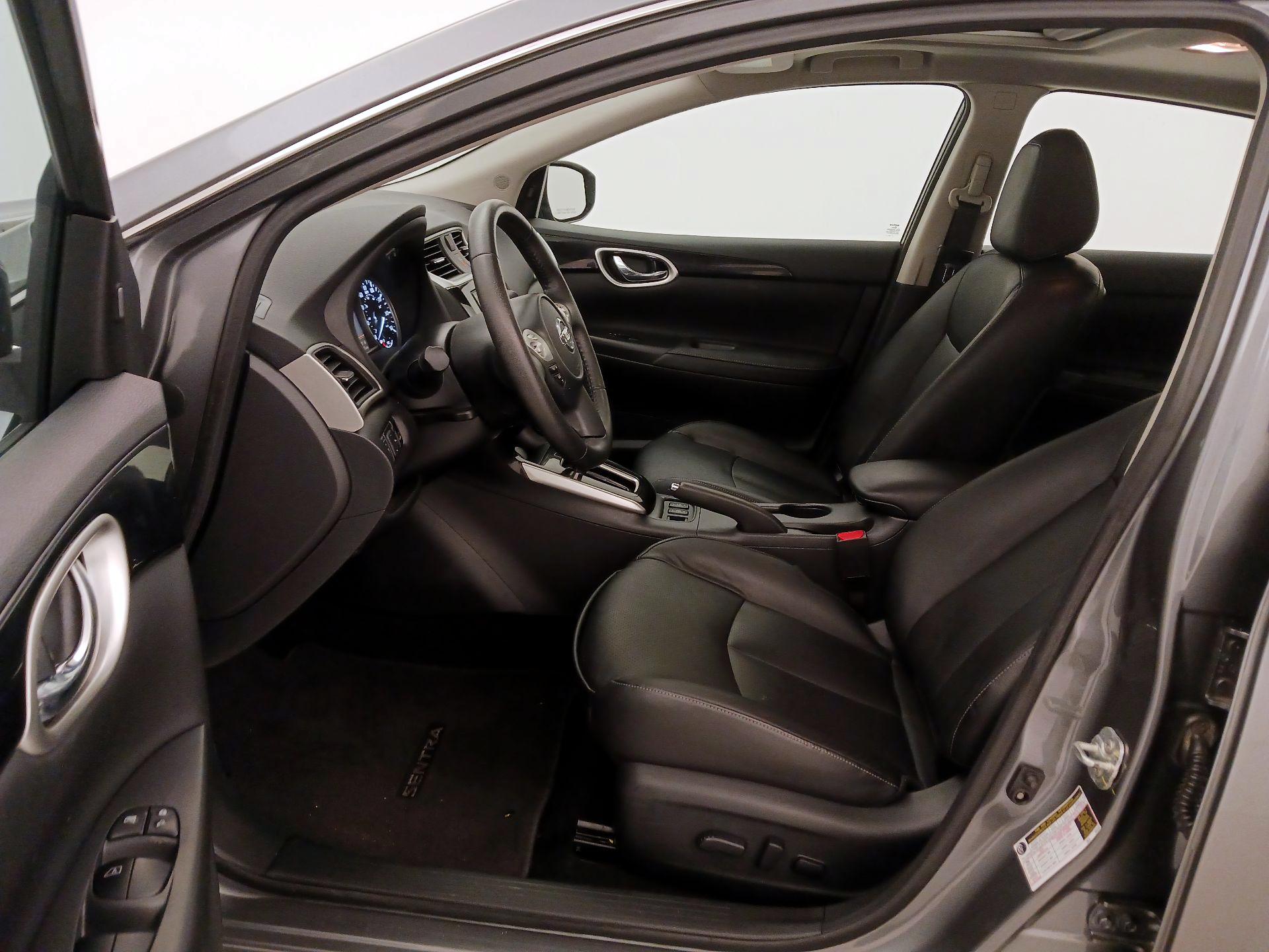 Thumbnail: 2019 Nissan Sentra - 11