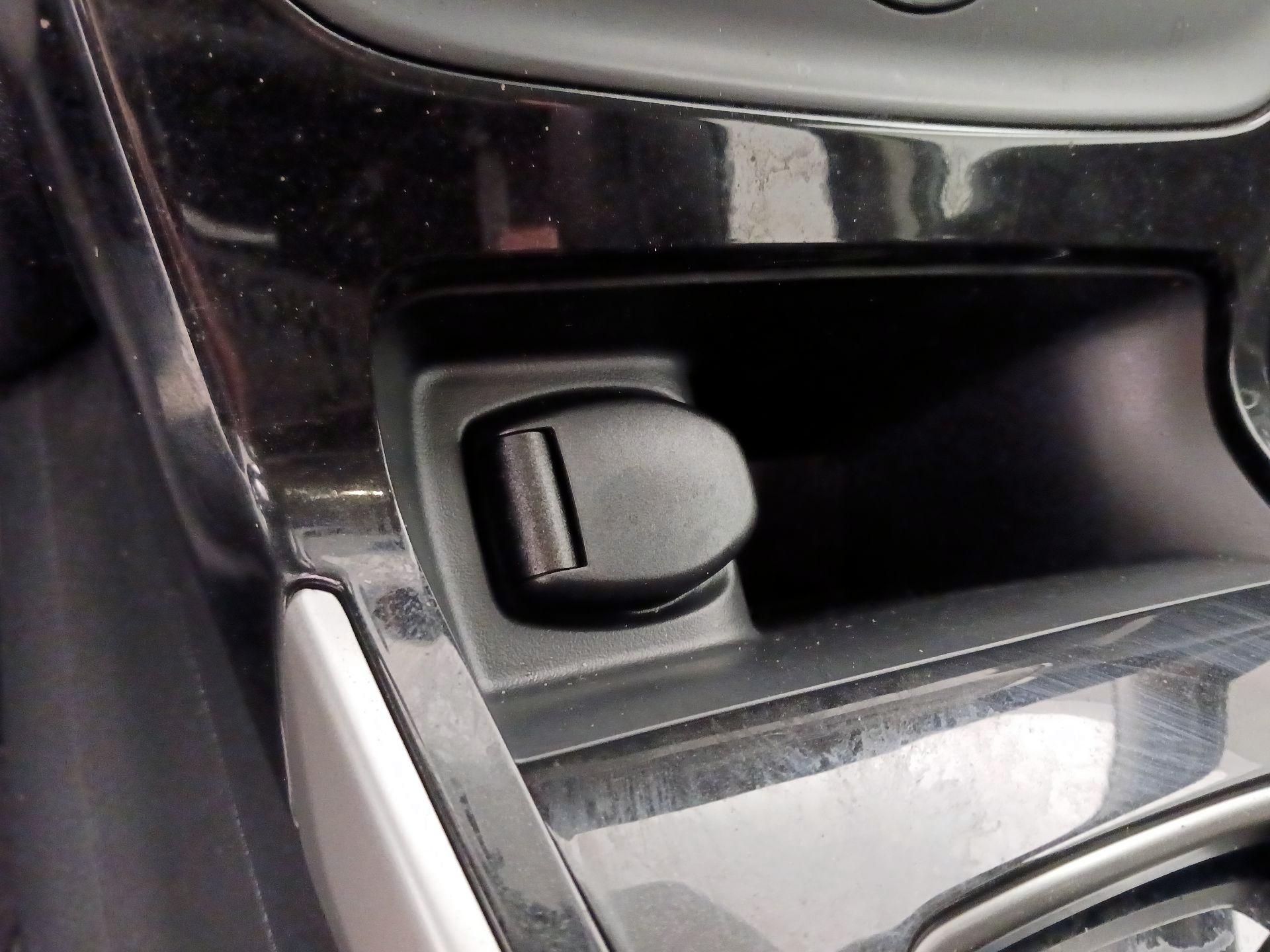 Thumbnail: 2019 Nissan Sentra - 18