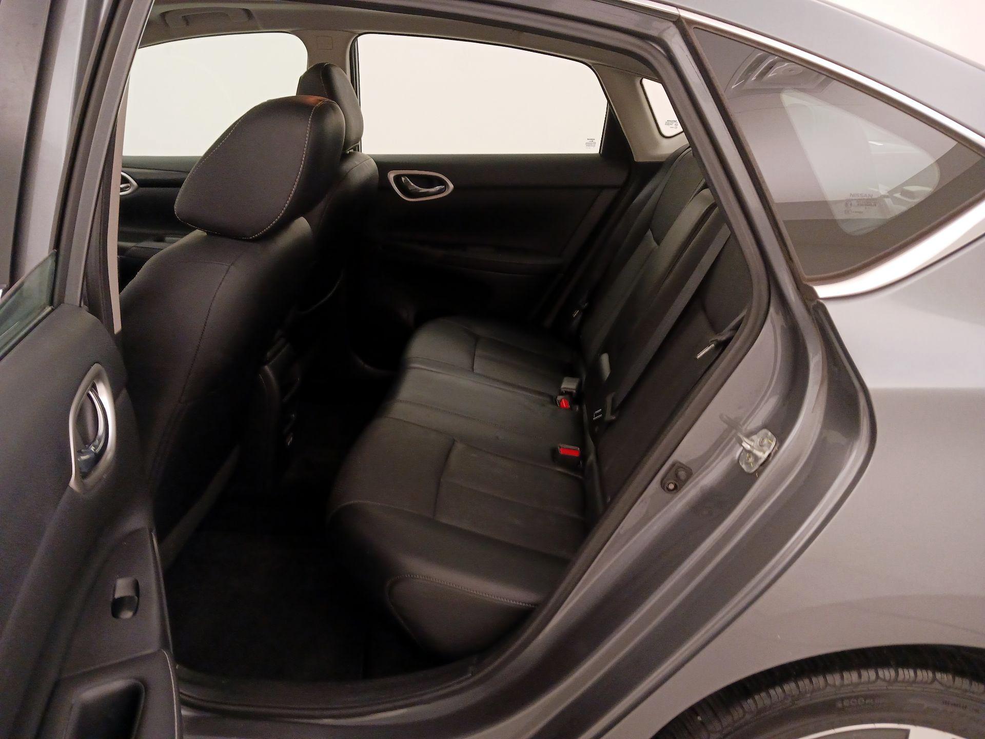 Thumbnail: 2019 Nissan Sentra - 20