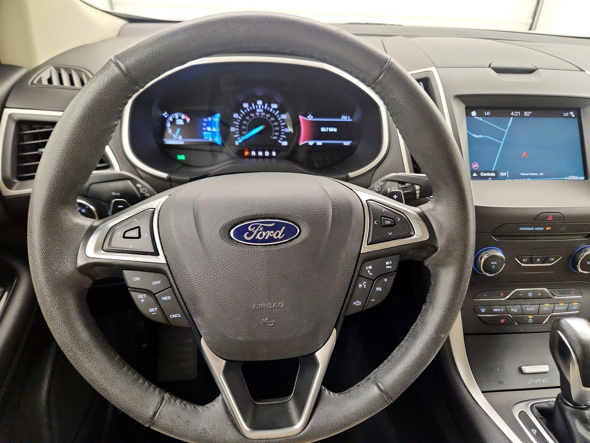 Thumbnail: 2016 Ford Edge - 10