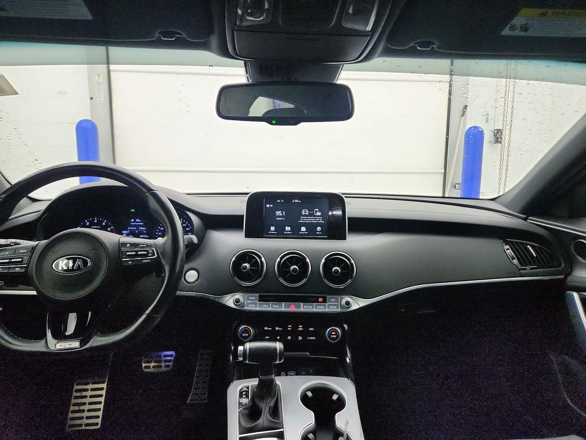 Thumbnail: 2018 Kia Stinger - 9