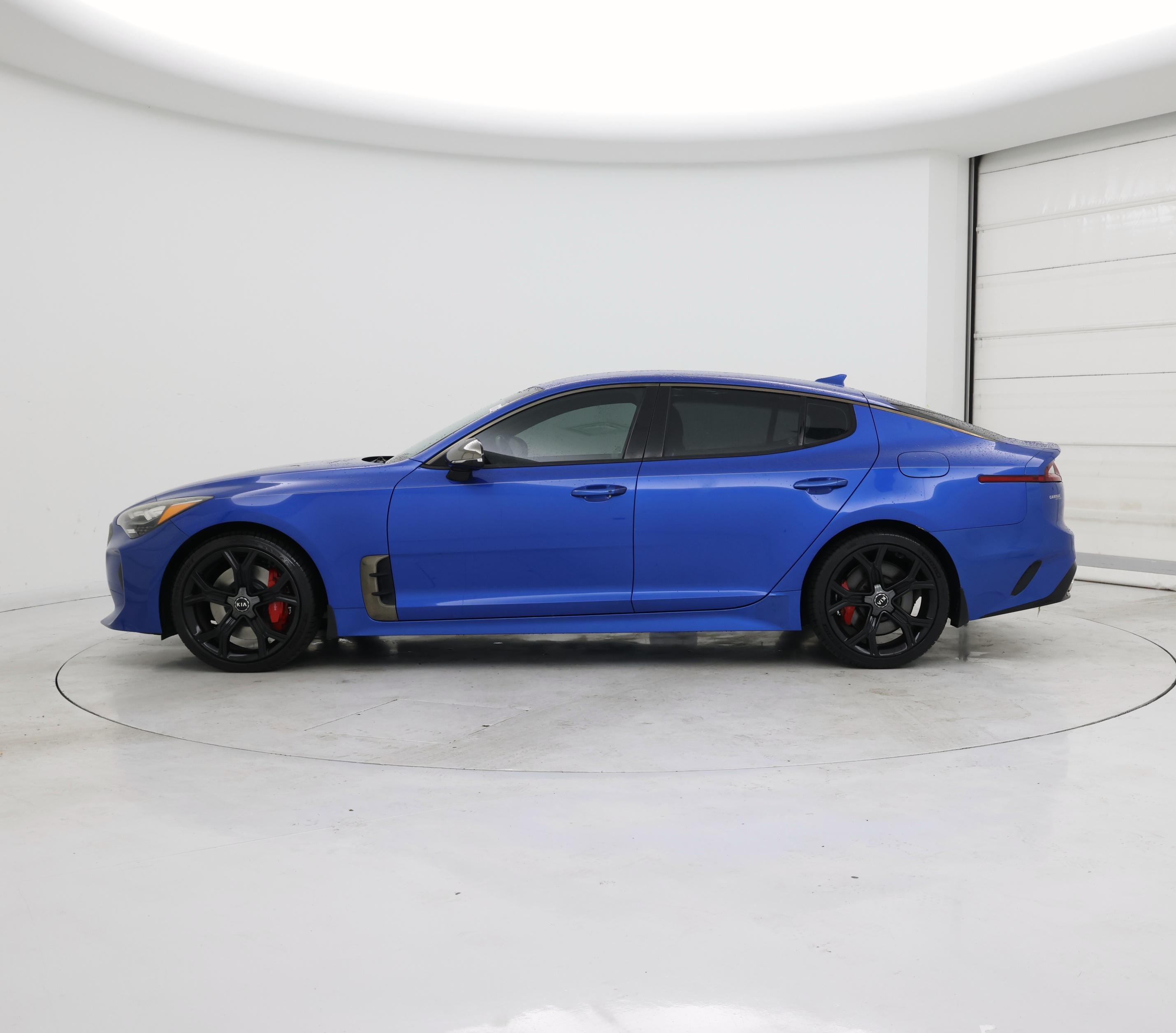 Thumbnail: 2018 Kia Stinger - 3