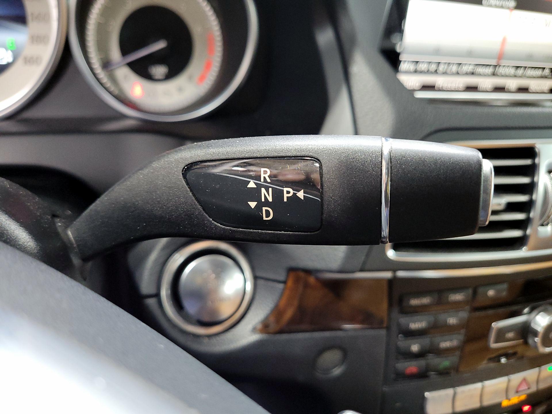 Thumbnail: 2014 Mercedes-Benz E-Class - 15