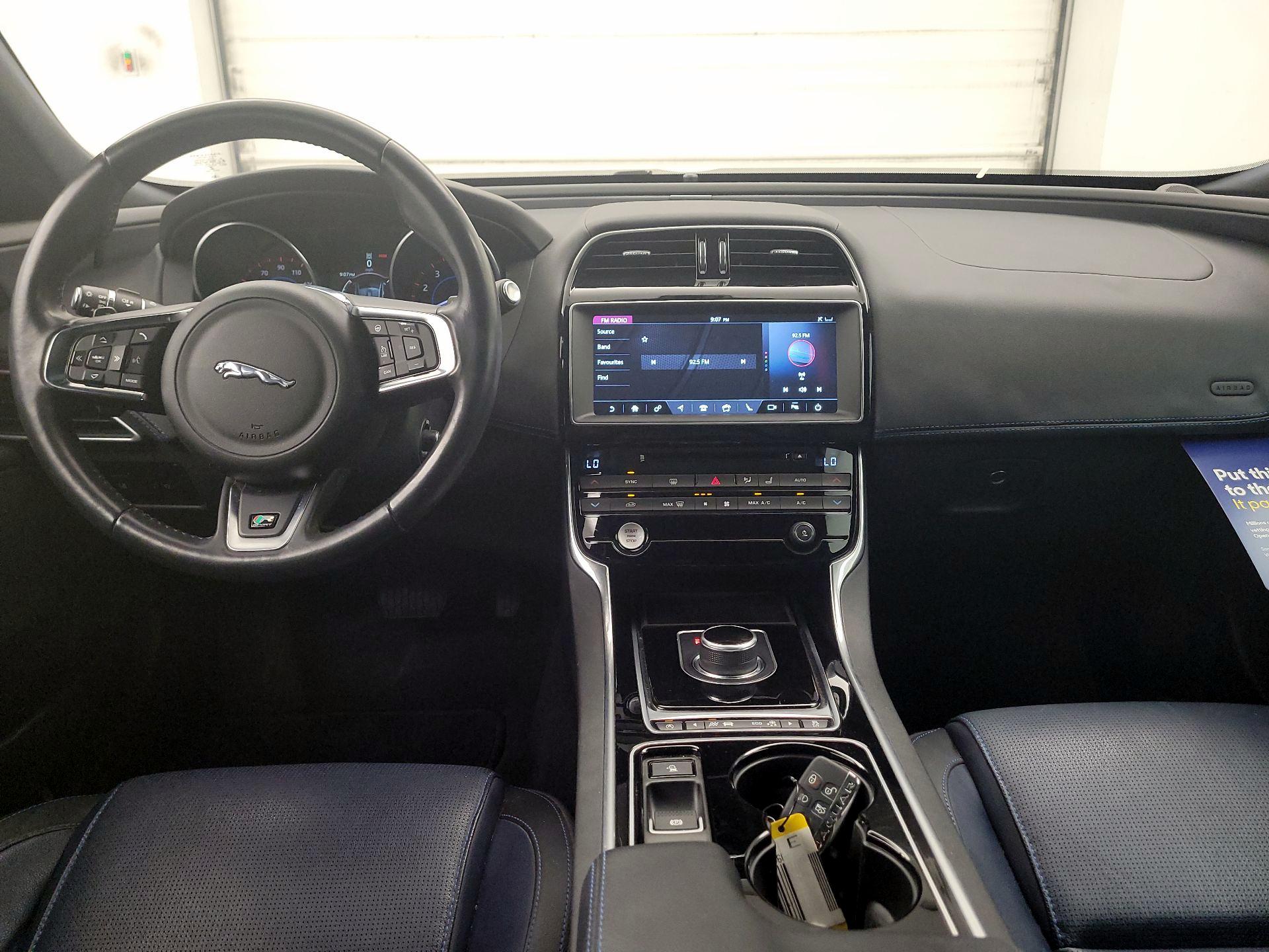 Thumbnail: 2017 Jaguar XE - 9