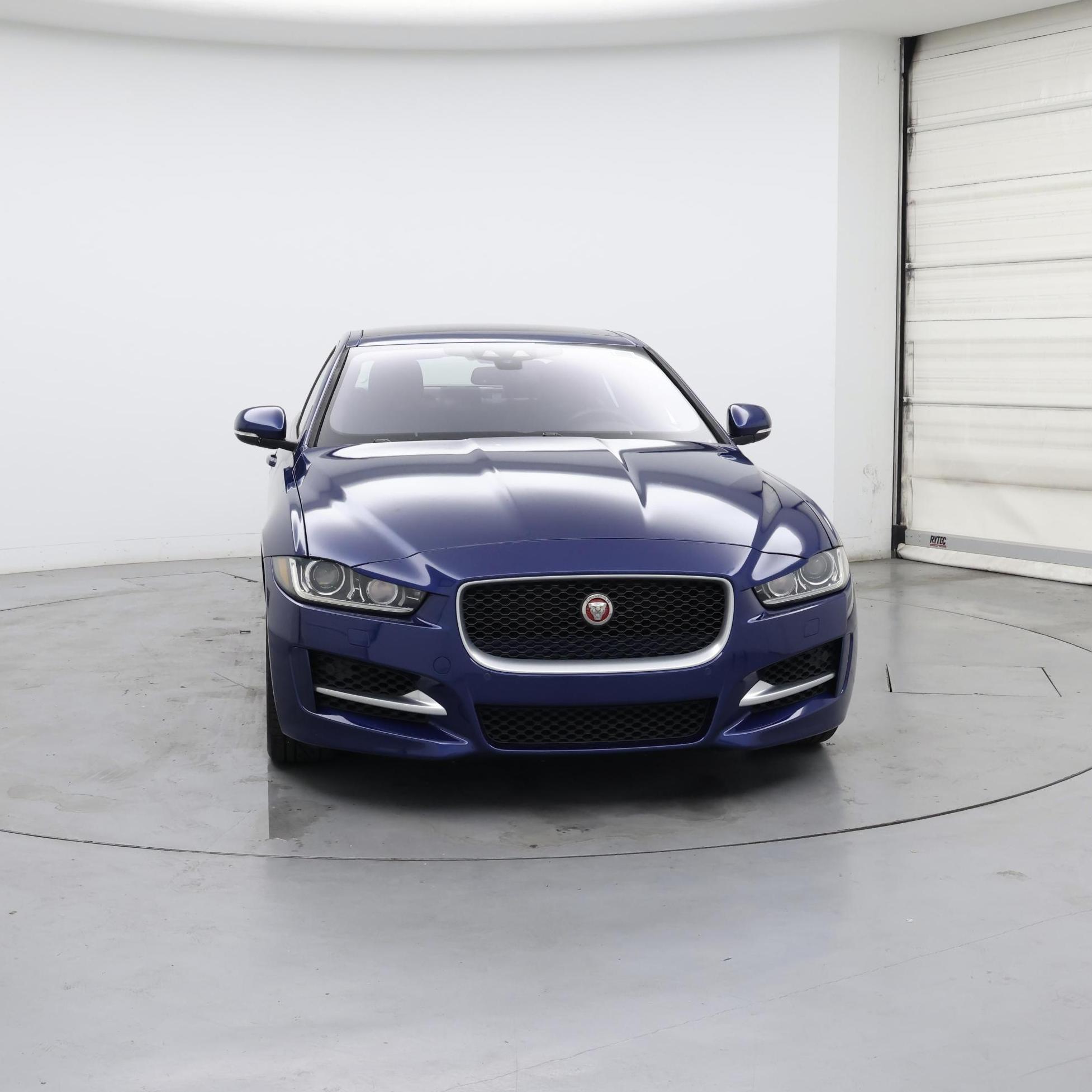 Thumbnail: 2017 Jaguar XE - 5