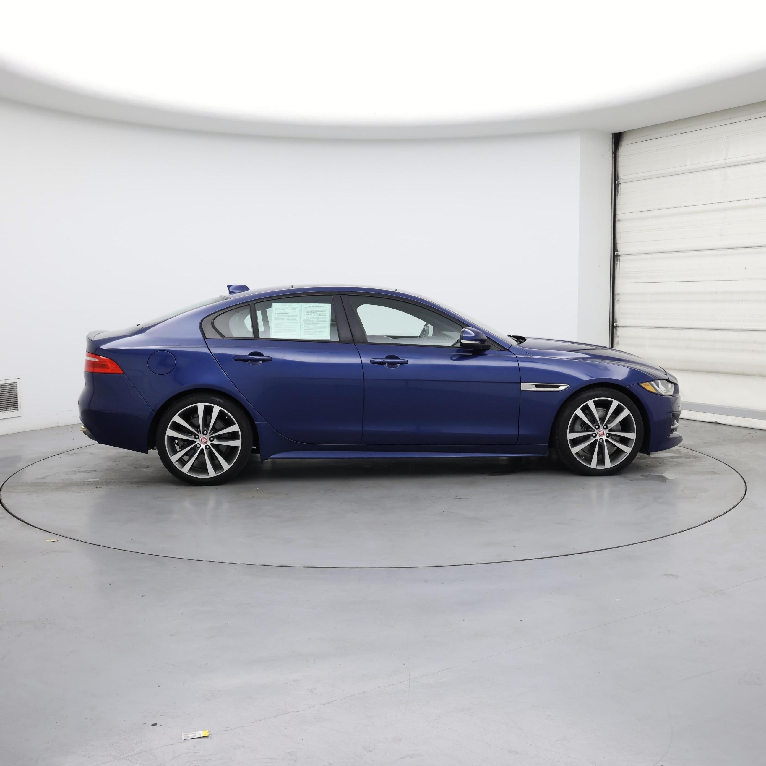 Thumbnail: 2017 Jaguar XE - 7