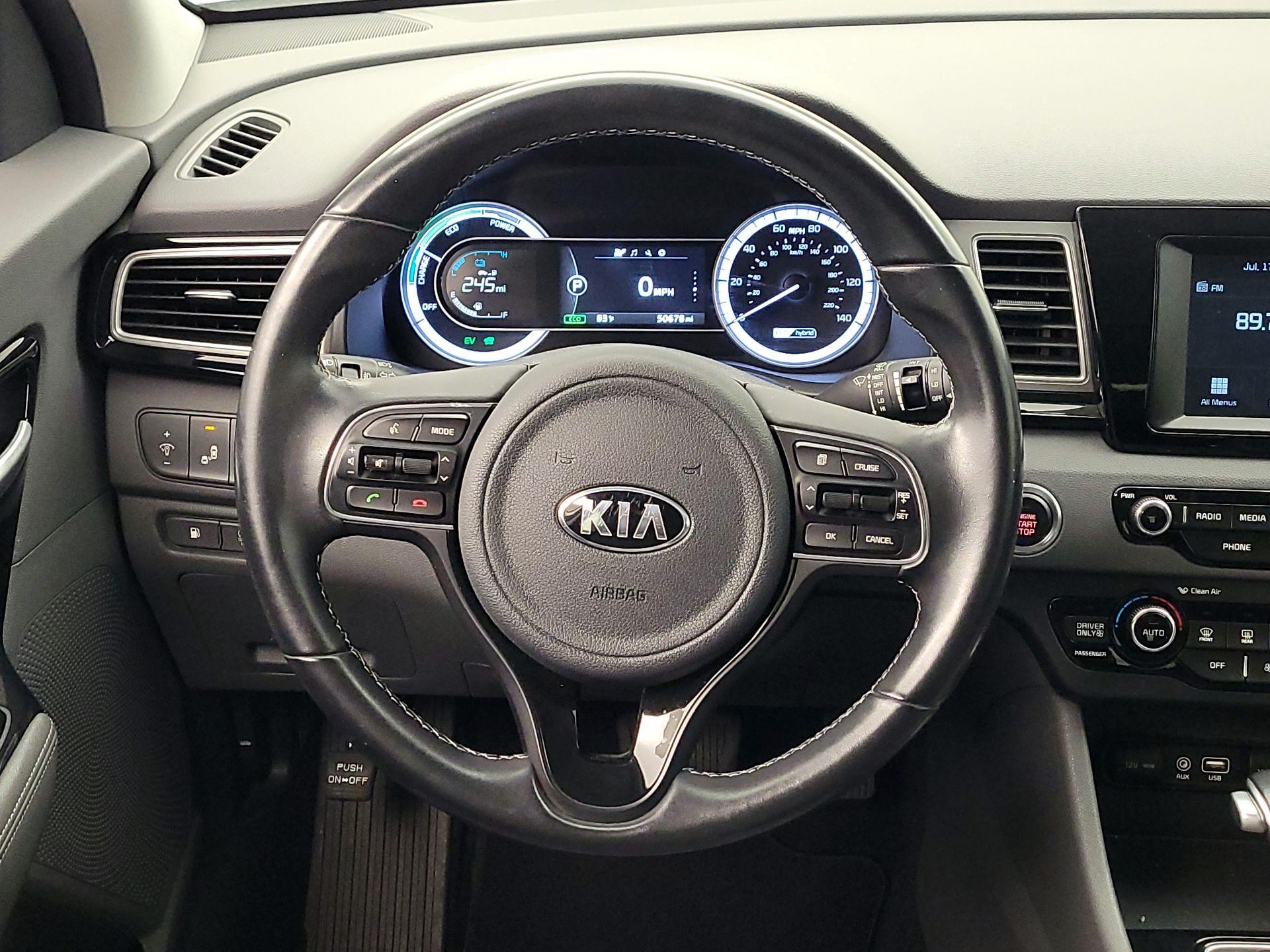 Thumbnail: 2017 Kia Niro - 10