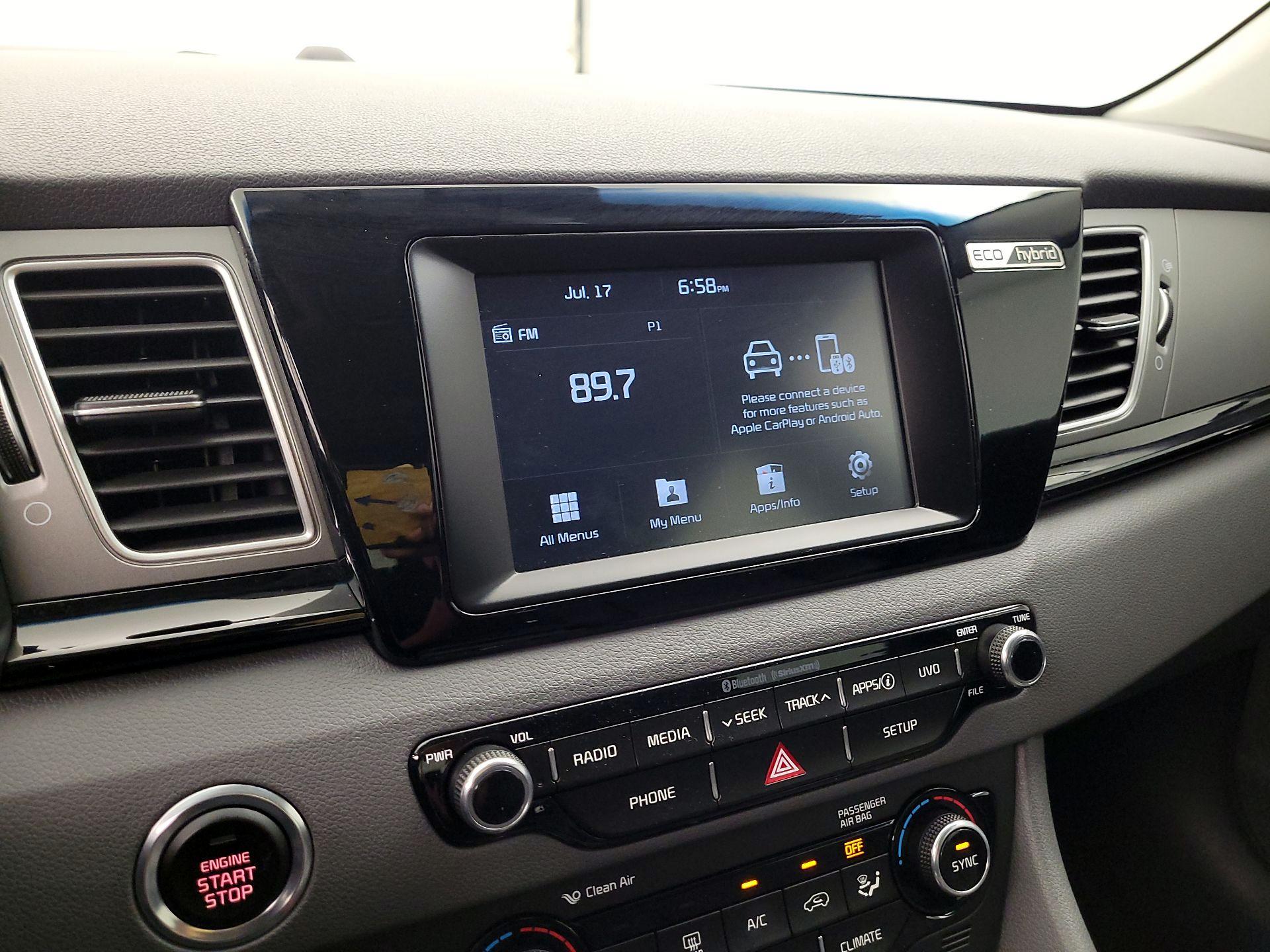 Thumbnail: 2017 Kia Niro - 15
