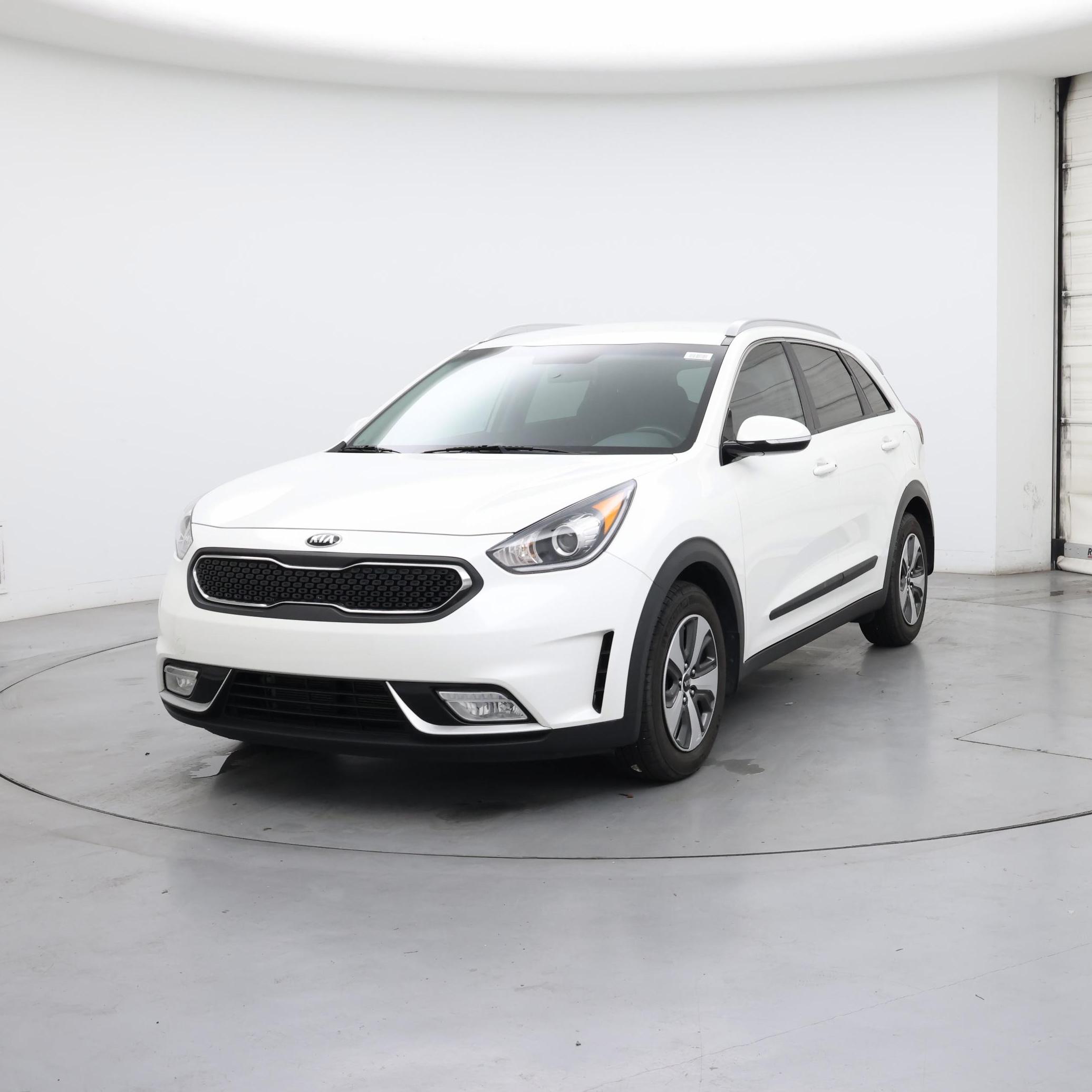 Thumbnail: 2017 Kia Niro - 4
