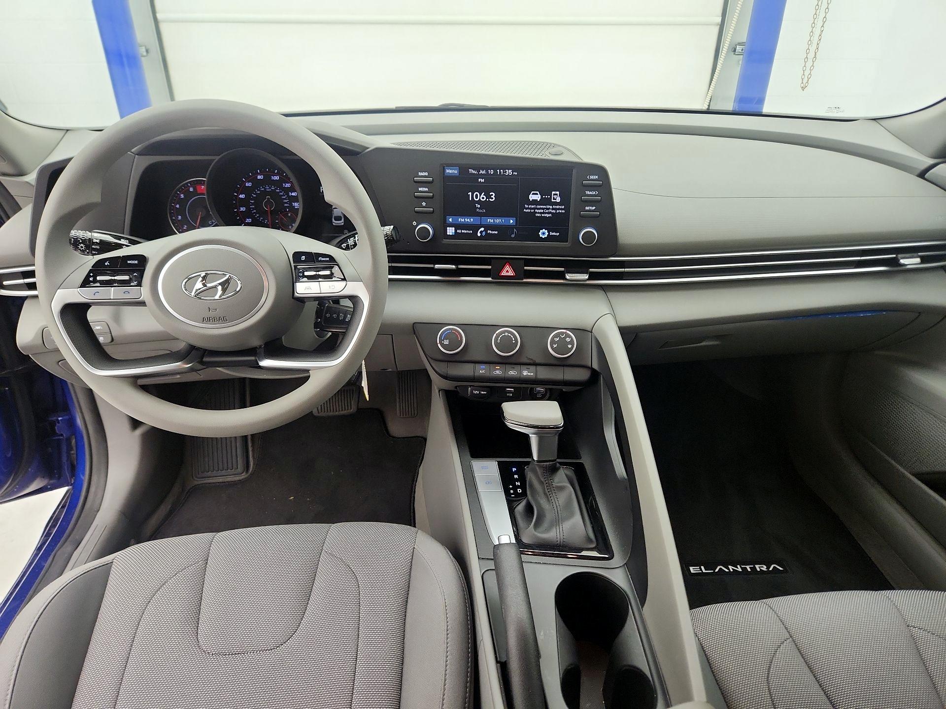 Thumbnail: 2021 Hyundai Elantra - 9
