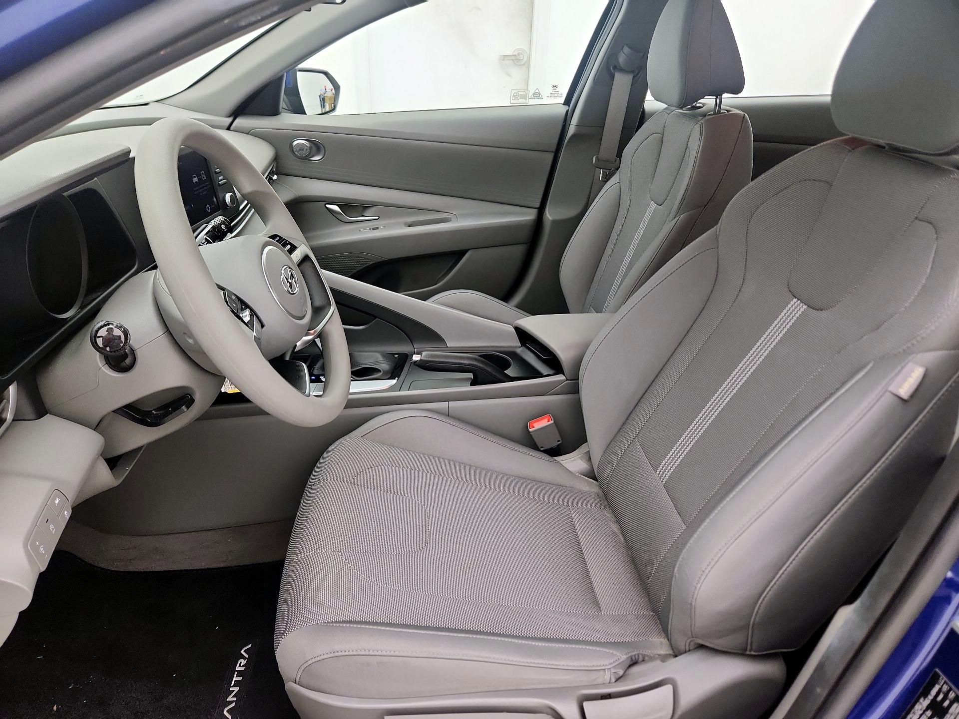 Thumbnail: 2021 Hyundai Elantra - 11