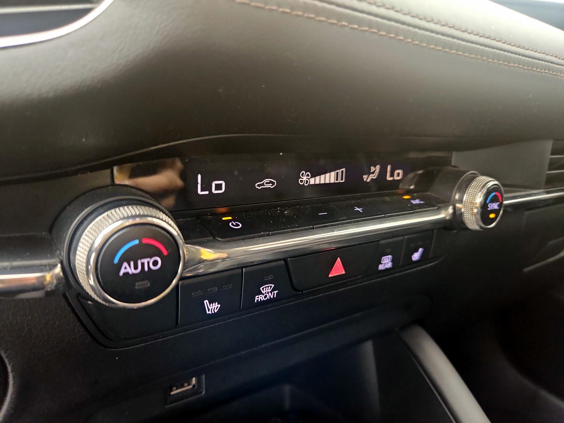 Thumbnail: 2019 Mazda Mazda3 - 17