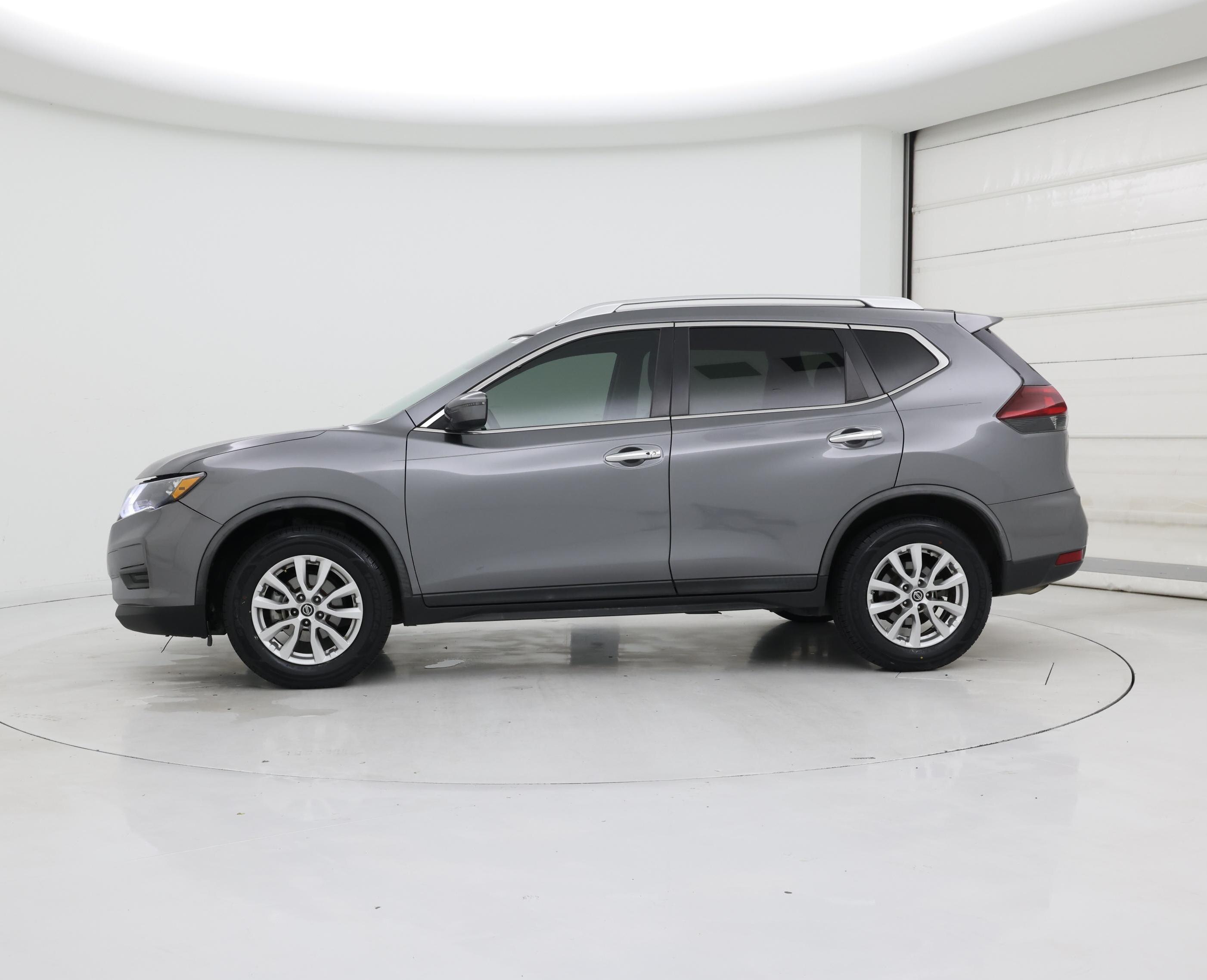 Thumbnail: 2020 Nissan Rogue - 3
