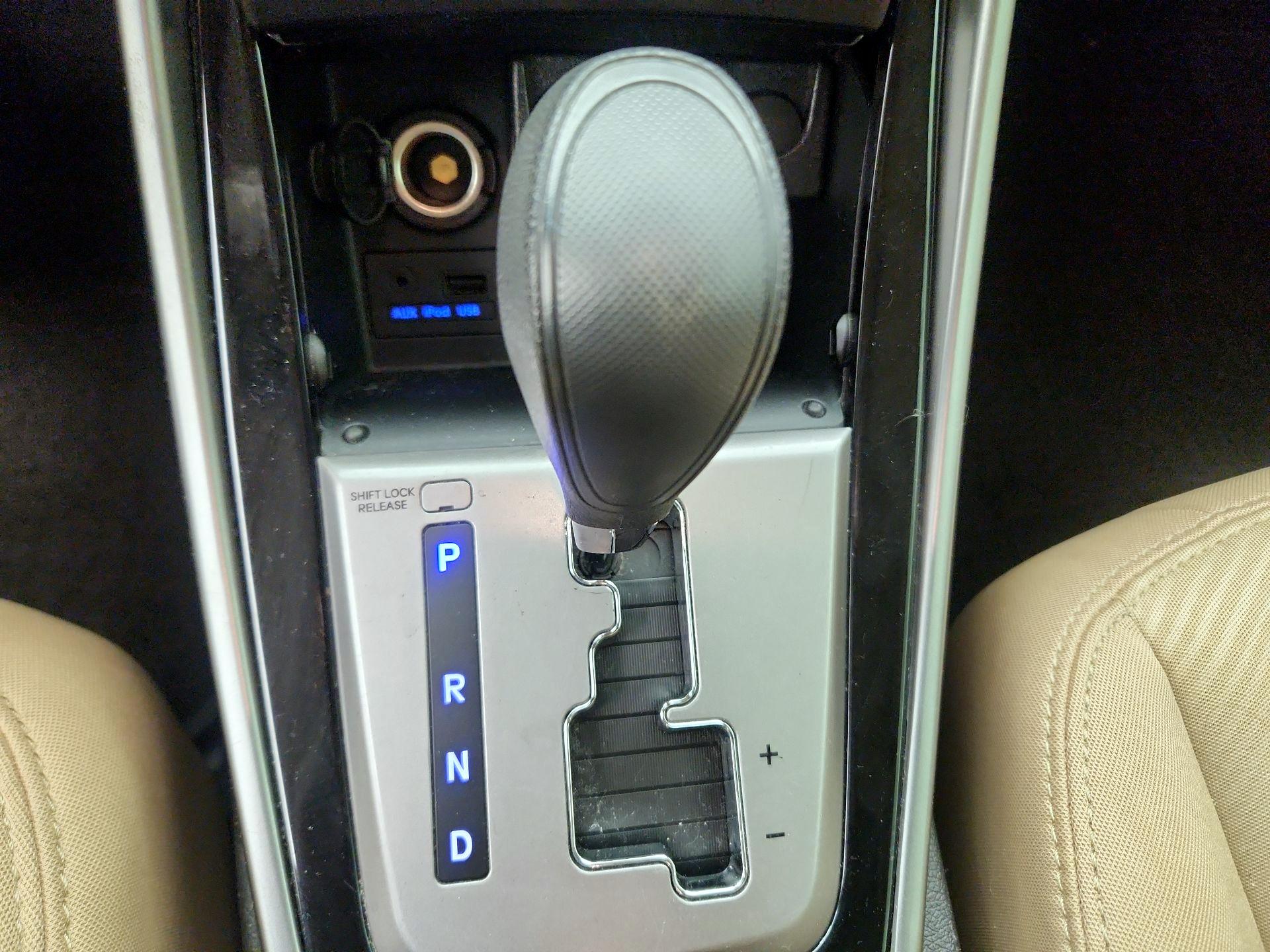Thumbnail: 2013 Hyundai Elantra - 16