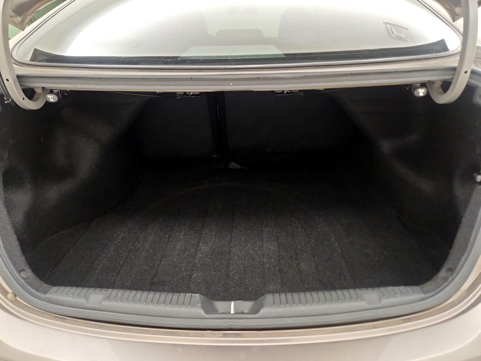 Thumbnail: 2013 Hyundai Elantra - 19