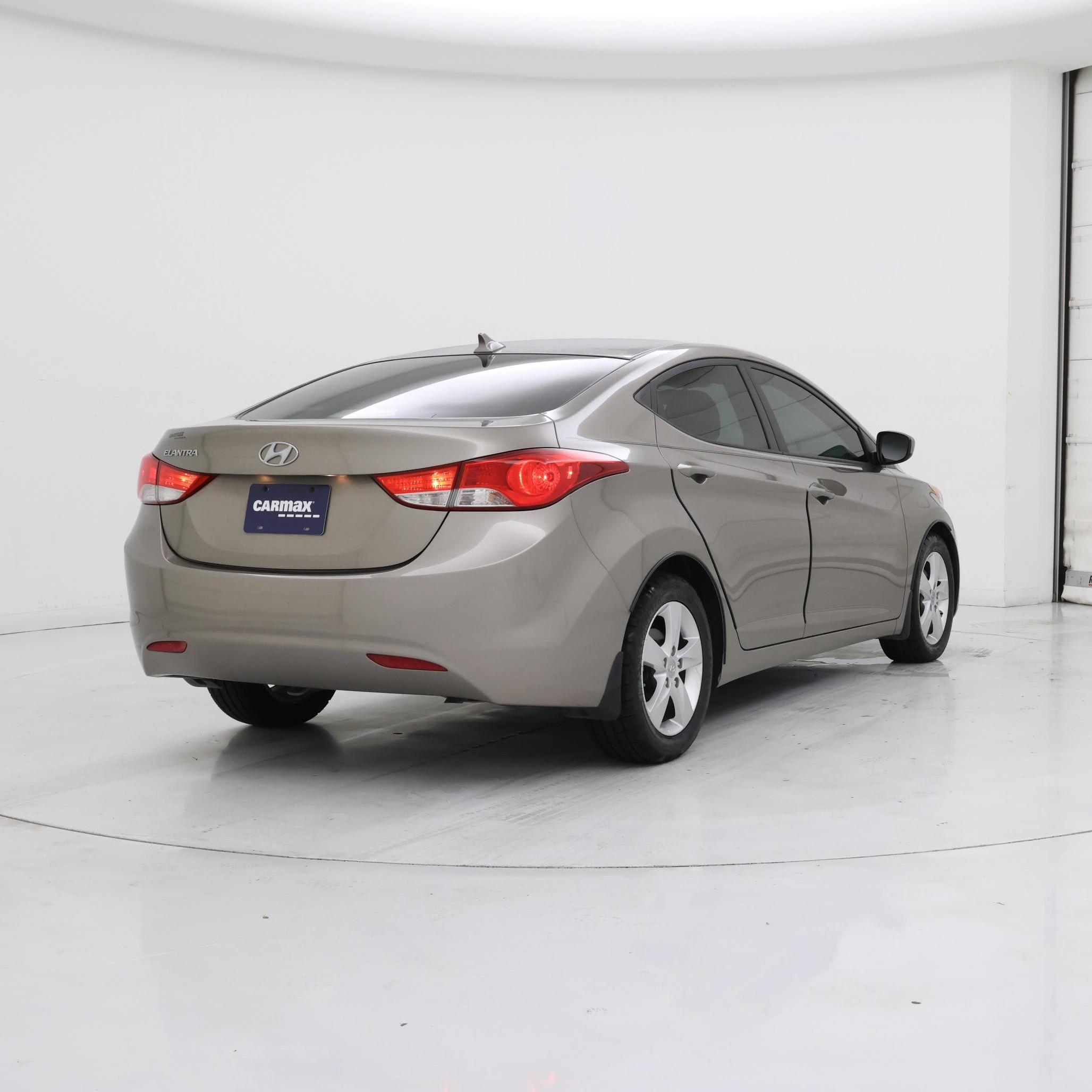 Thumbnail: 2013 Hyundai Elantra - 8