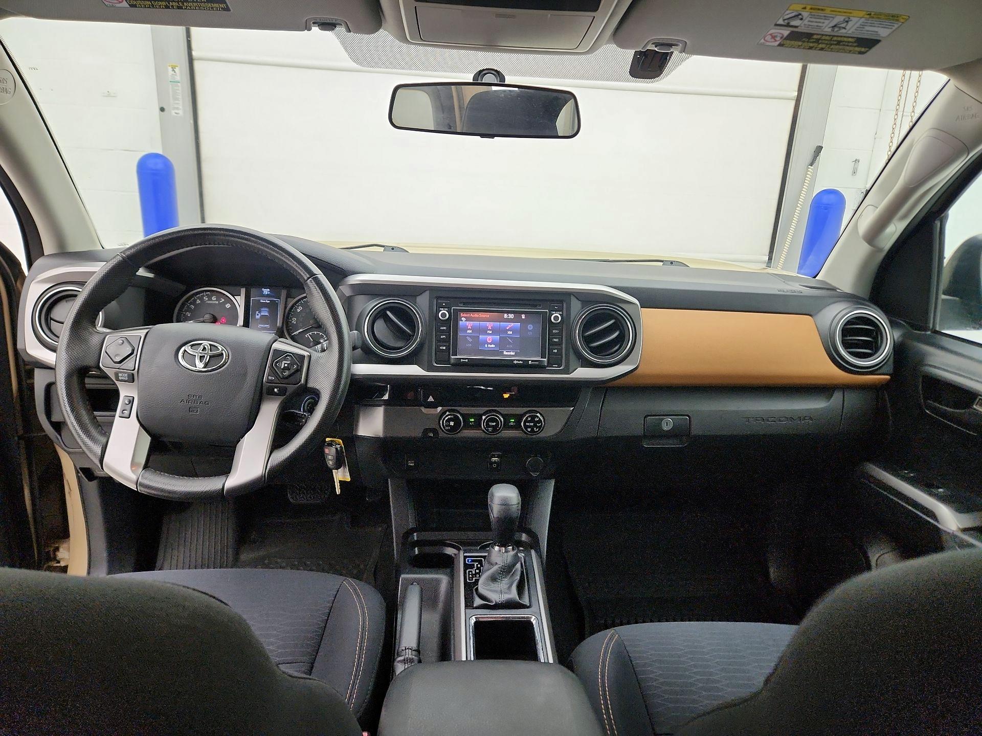 Thumbnail: 2017 Toyota Tacoma - 9