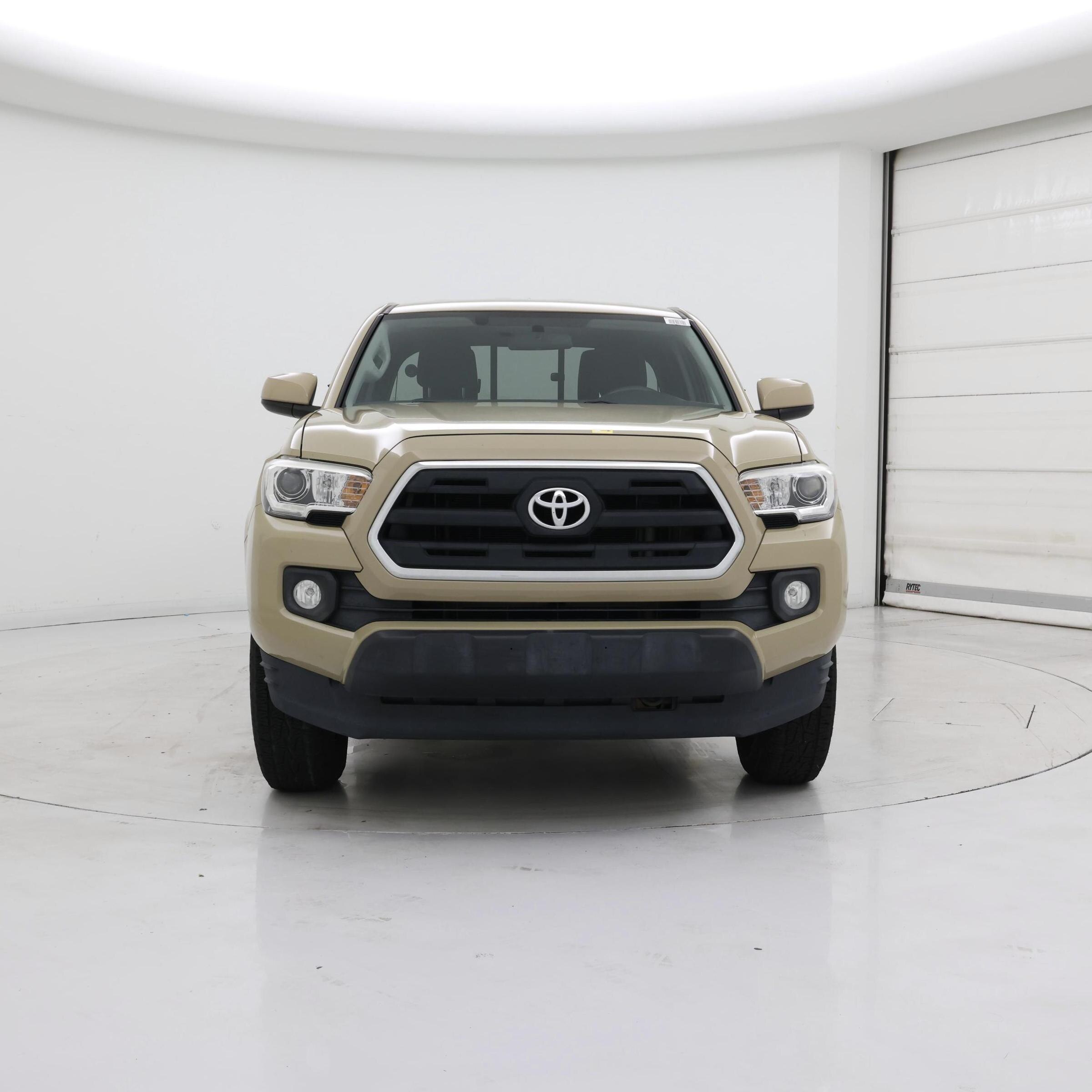 Thumbnail: 2017 Toyota Tacoma - 5