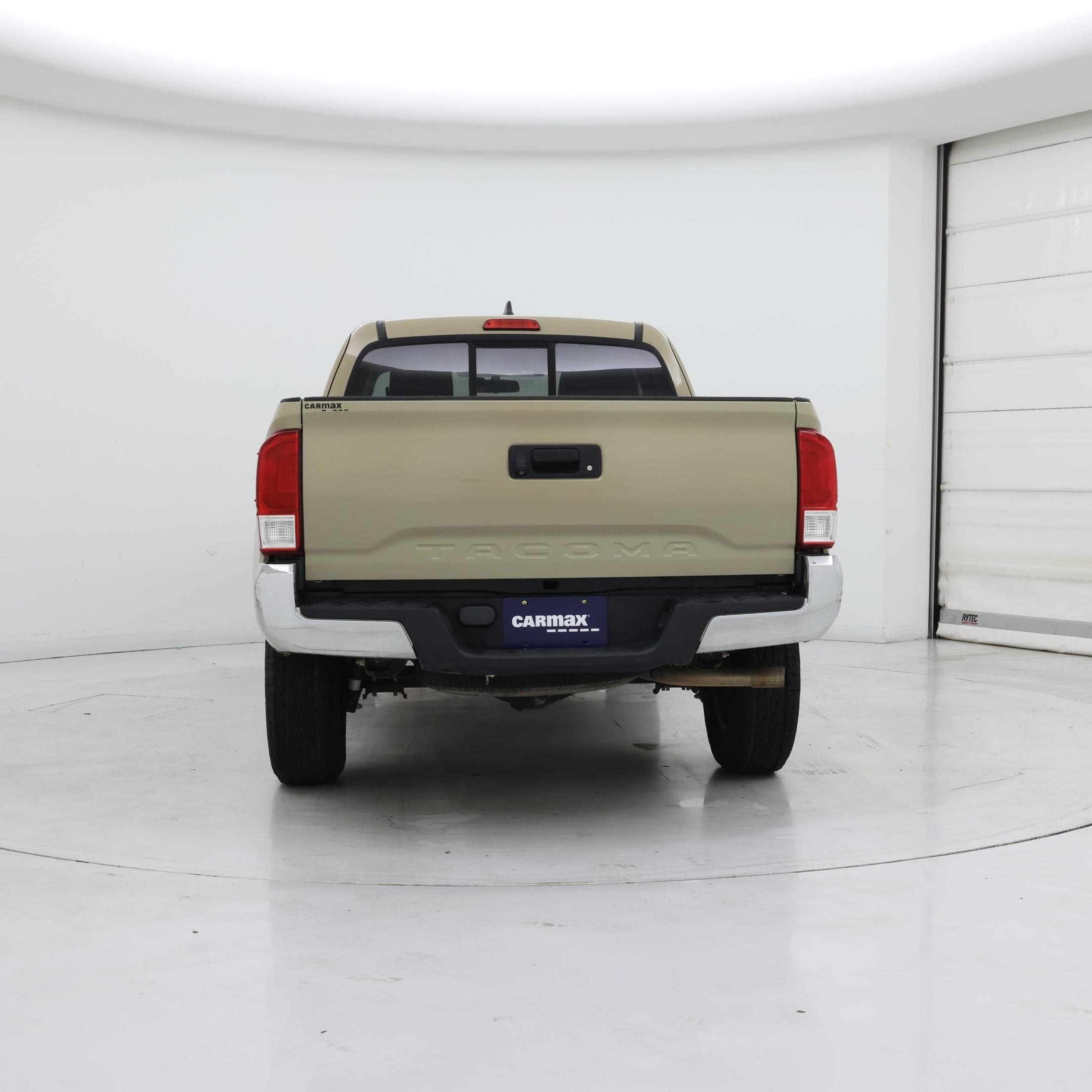 Thumbnail: 2017 Toyota Tacoma - 6