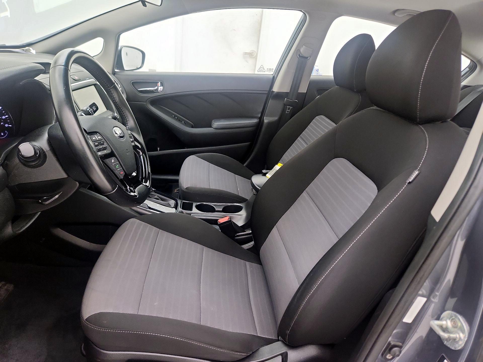Thumbnail: 2018 Kia Forte - 11