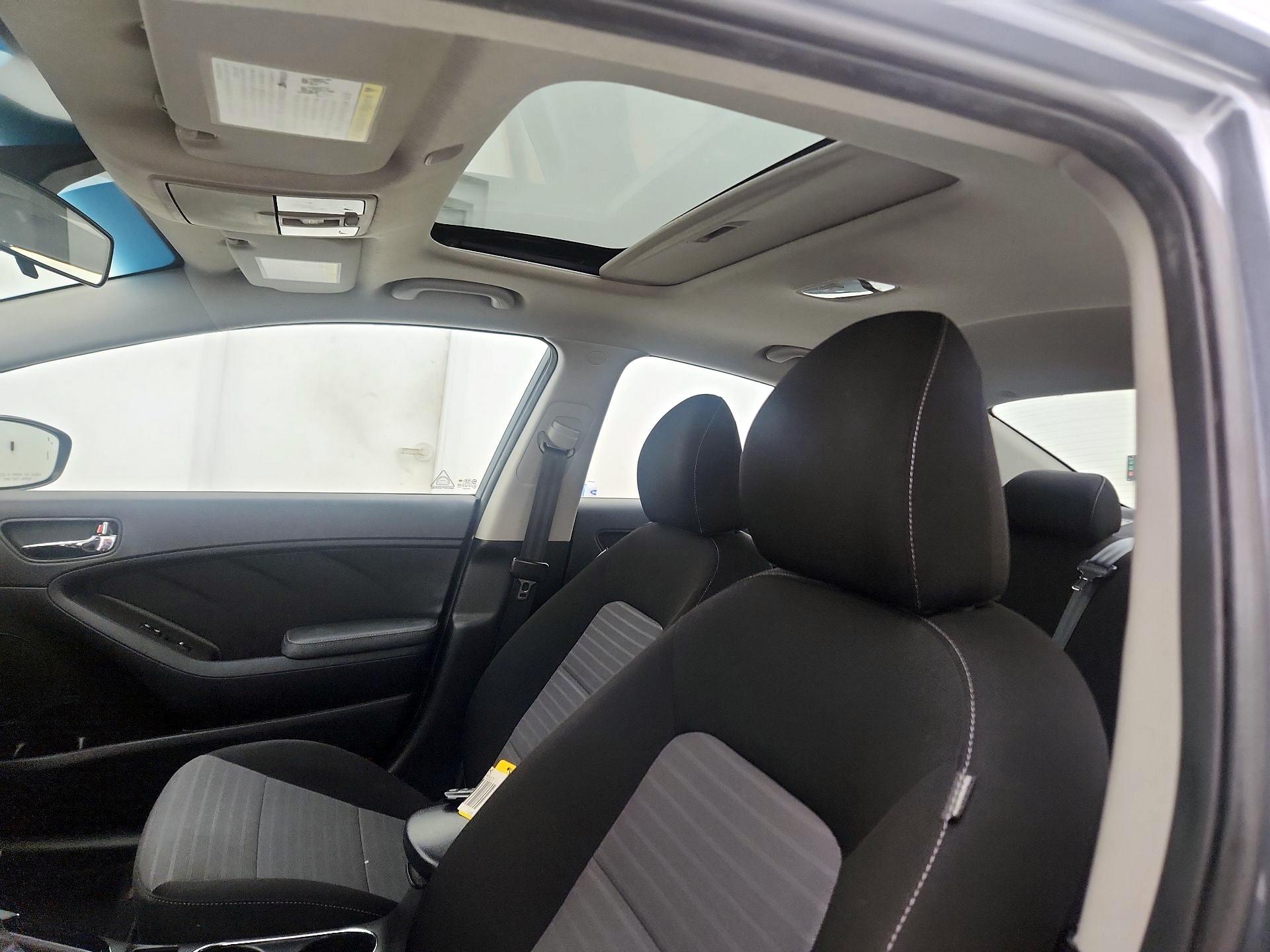 Thumbnail: 2018 Kia Forte - 19