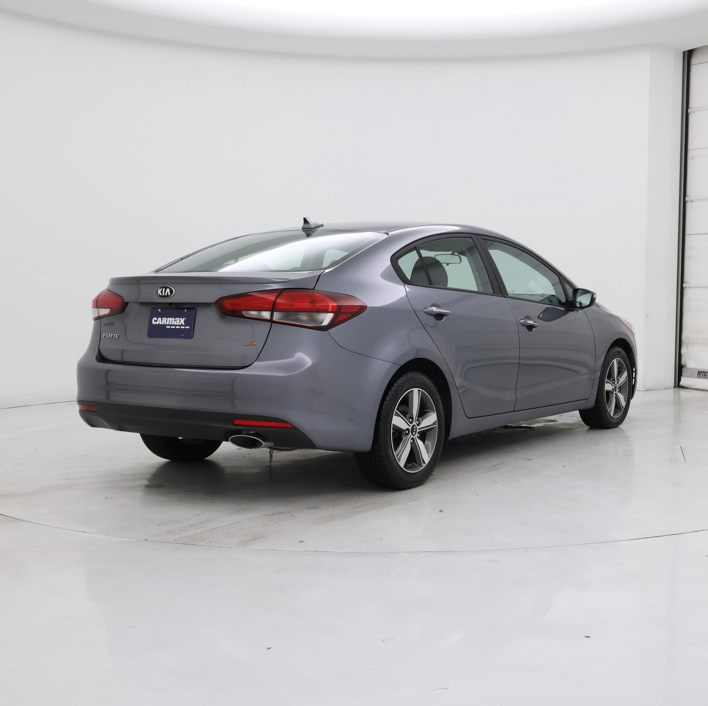 Thumbnail: 2018 Kia Forte - 8