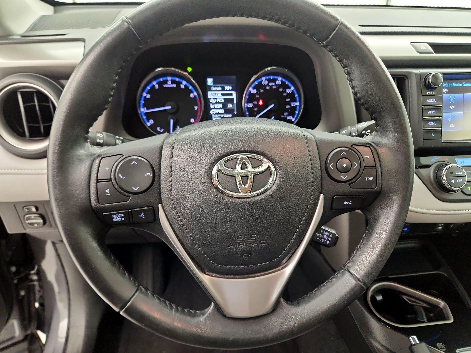 Thumbnail: 2018 Toyota RAV4 - 10