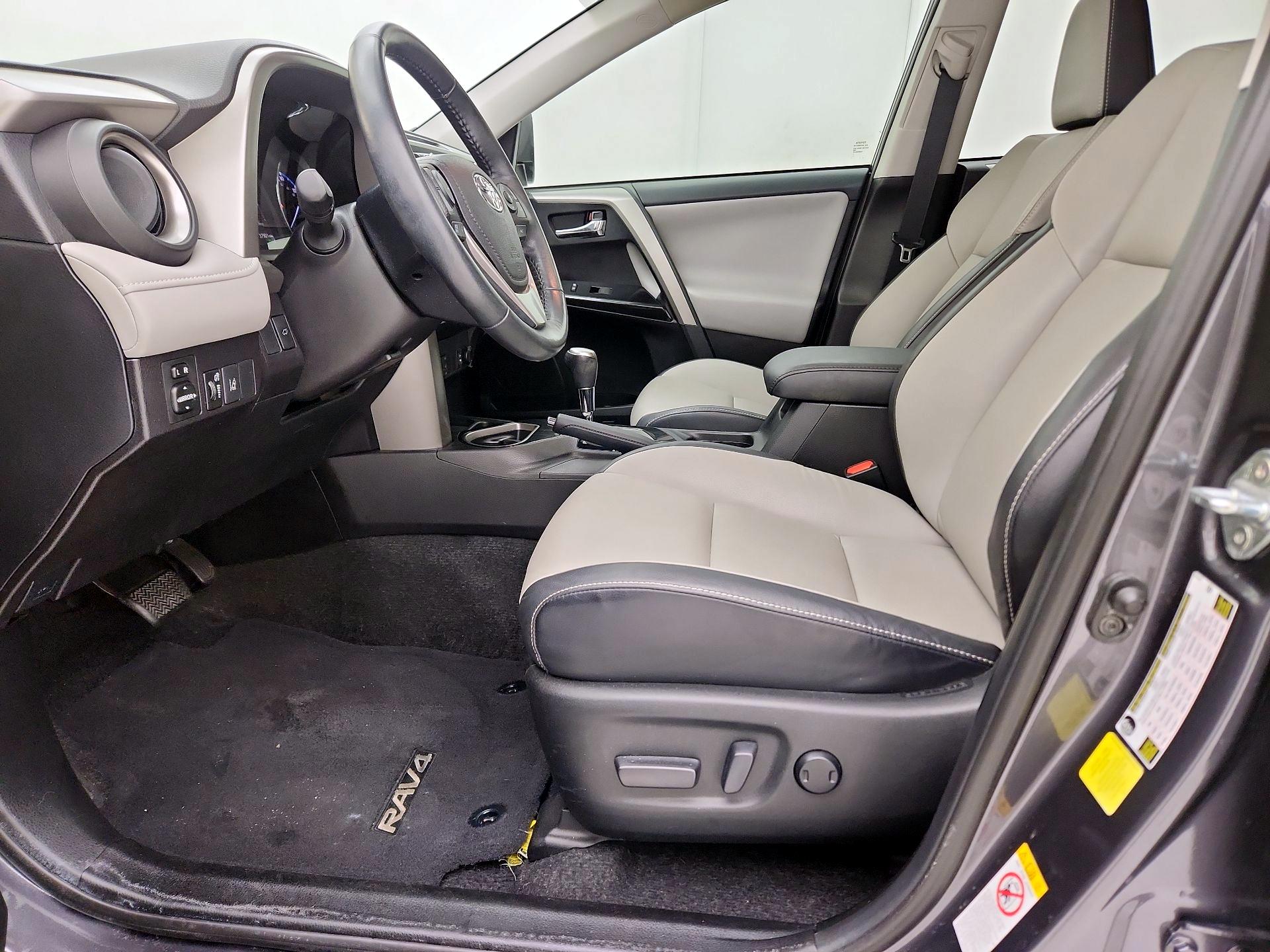 Thumbnail: 2018 Toyota RAV4 - 11