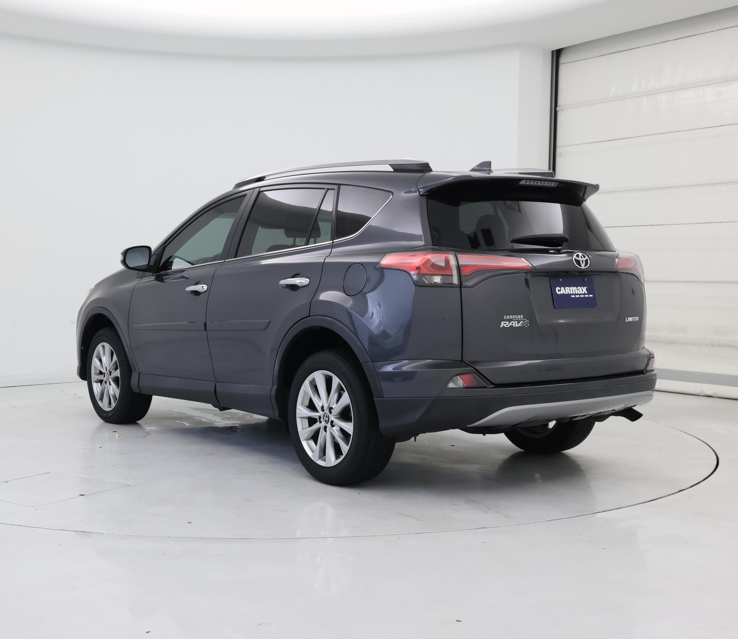 Thumbnail: 2018 Toyota RAV4 - 2