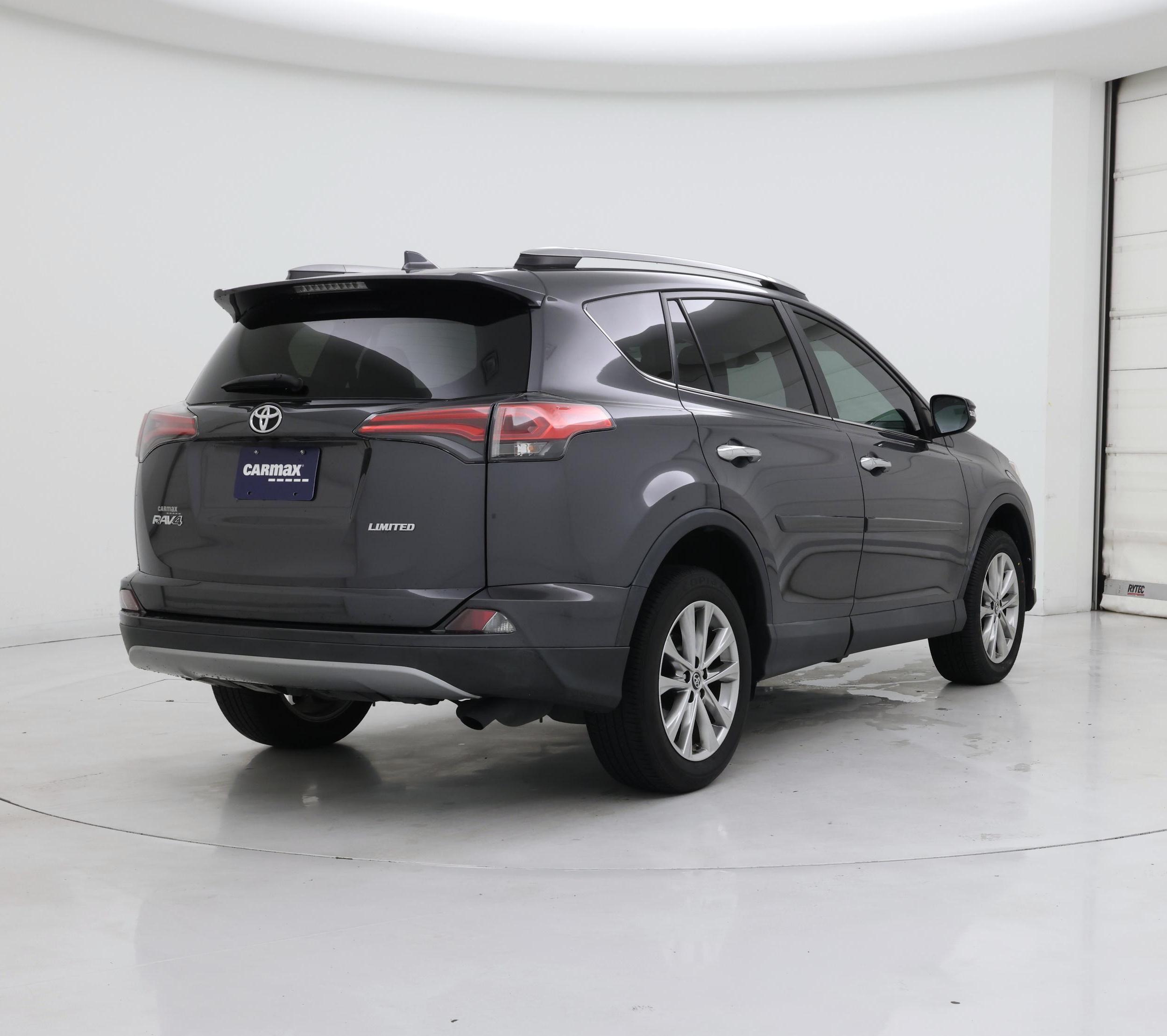 Thumbnail: 2018 Toyota RAV4 - 8