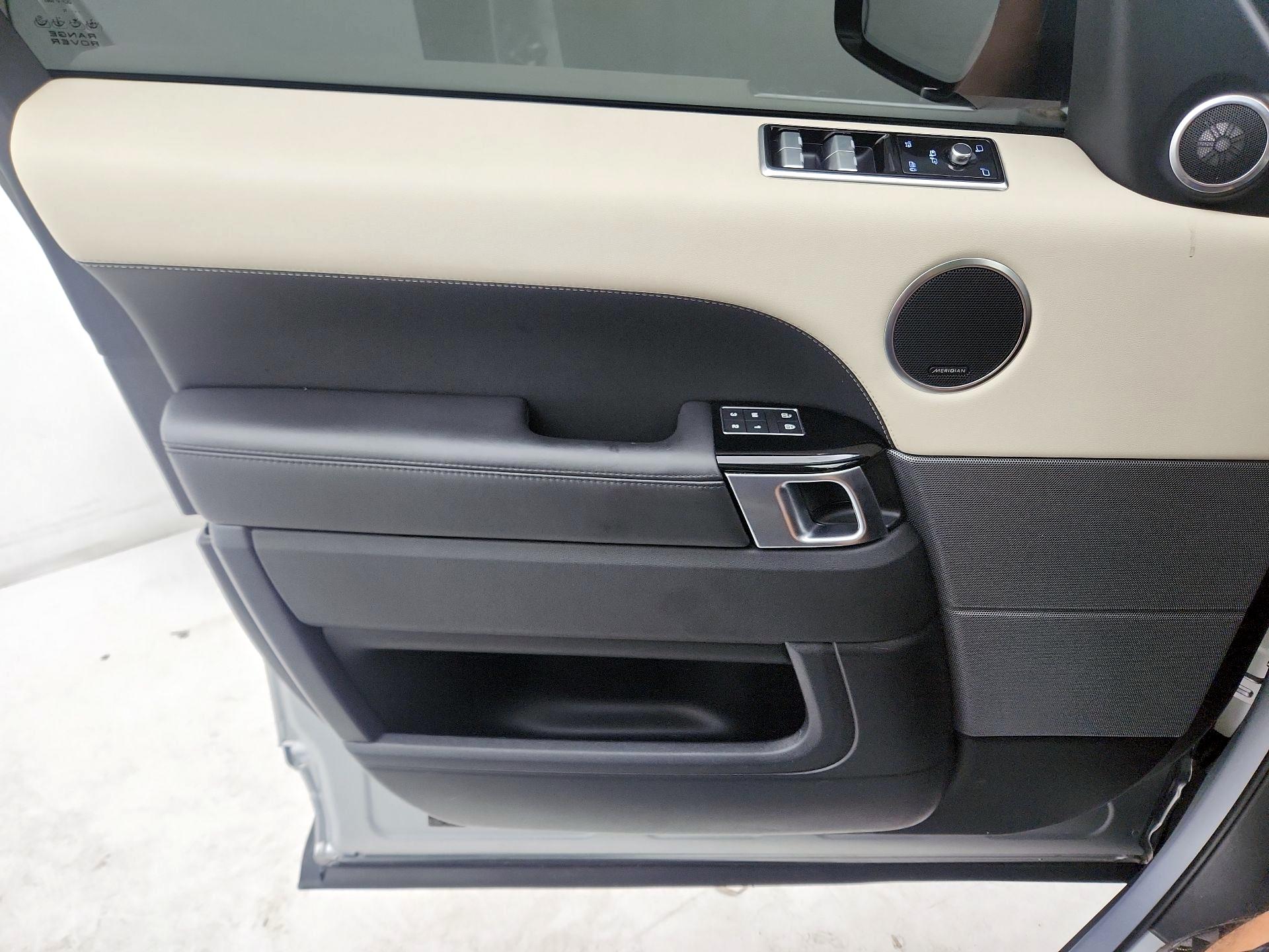 Thumbnail: 2021 Land Rover Range Rover Sport - 12
