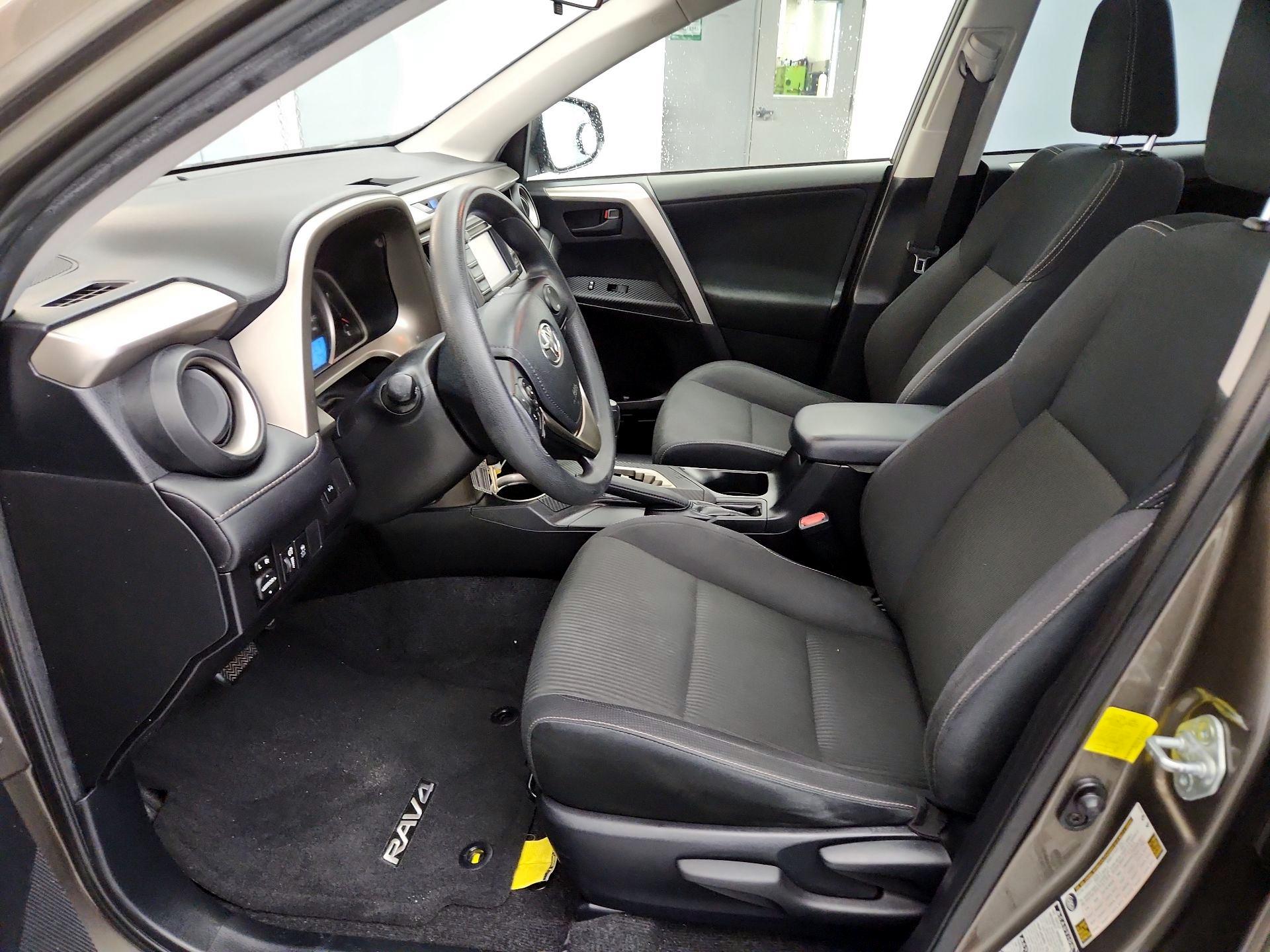 Thumbnail: 2013 Toyota RAV4 - 11
