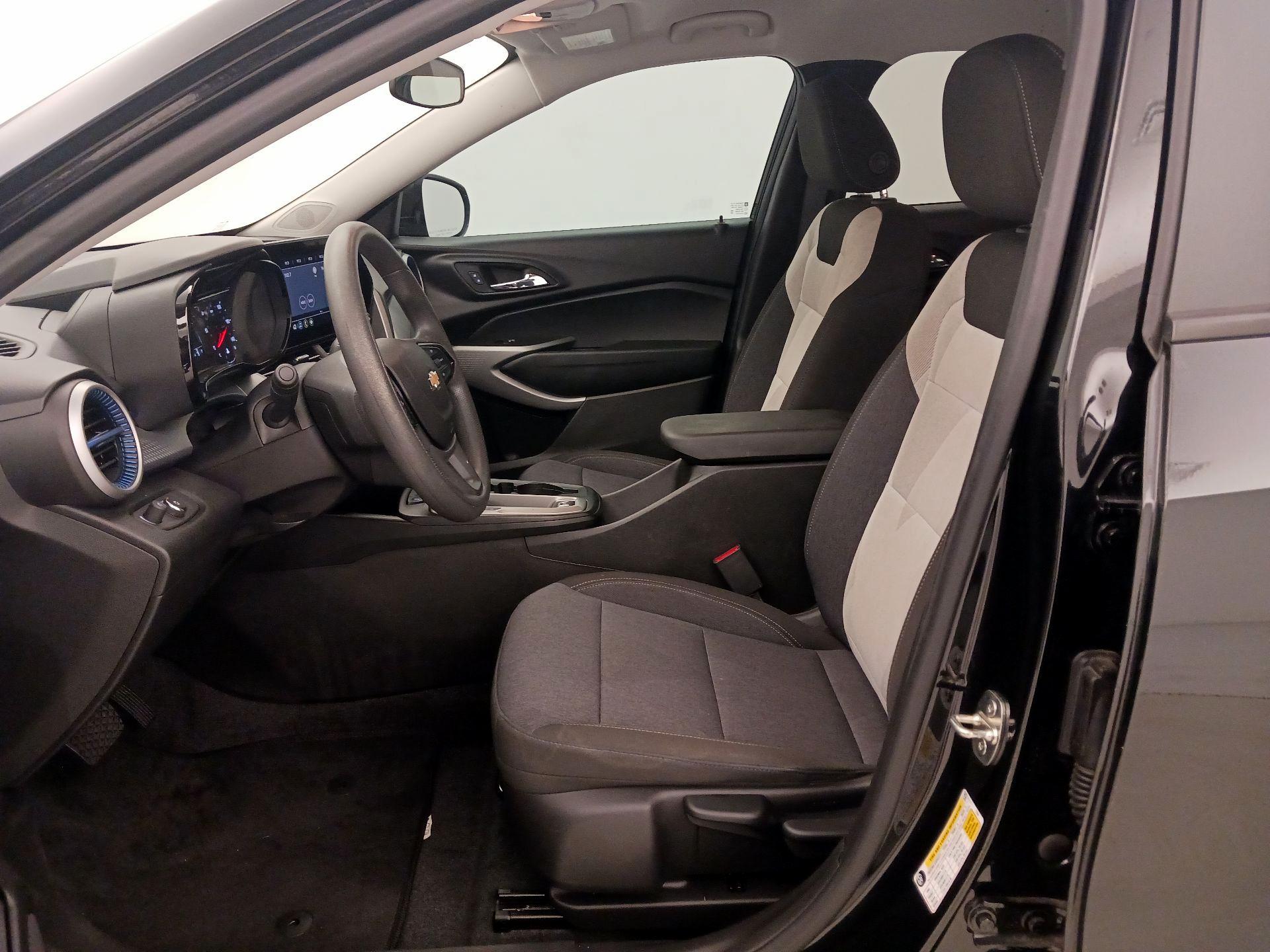 Thumbnail: 2024 Chevrolet Trax - 11