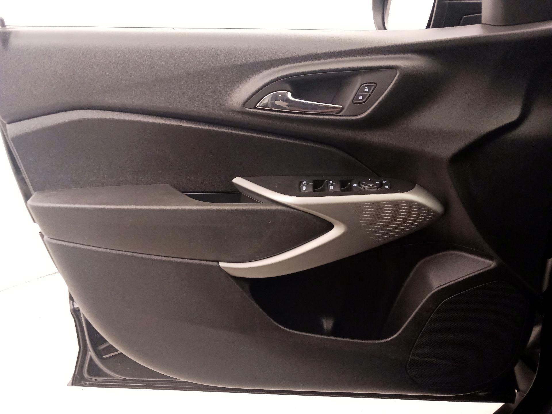 Thumbnail: 2024 Chevrolet Trax - 12