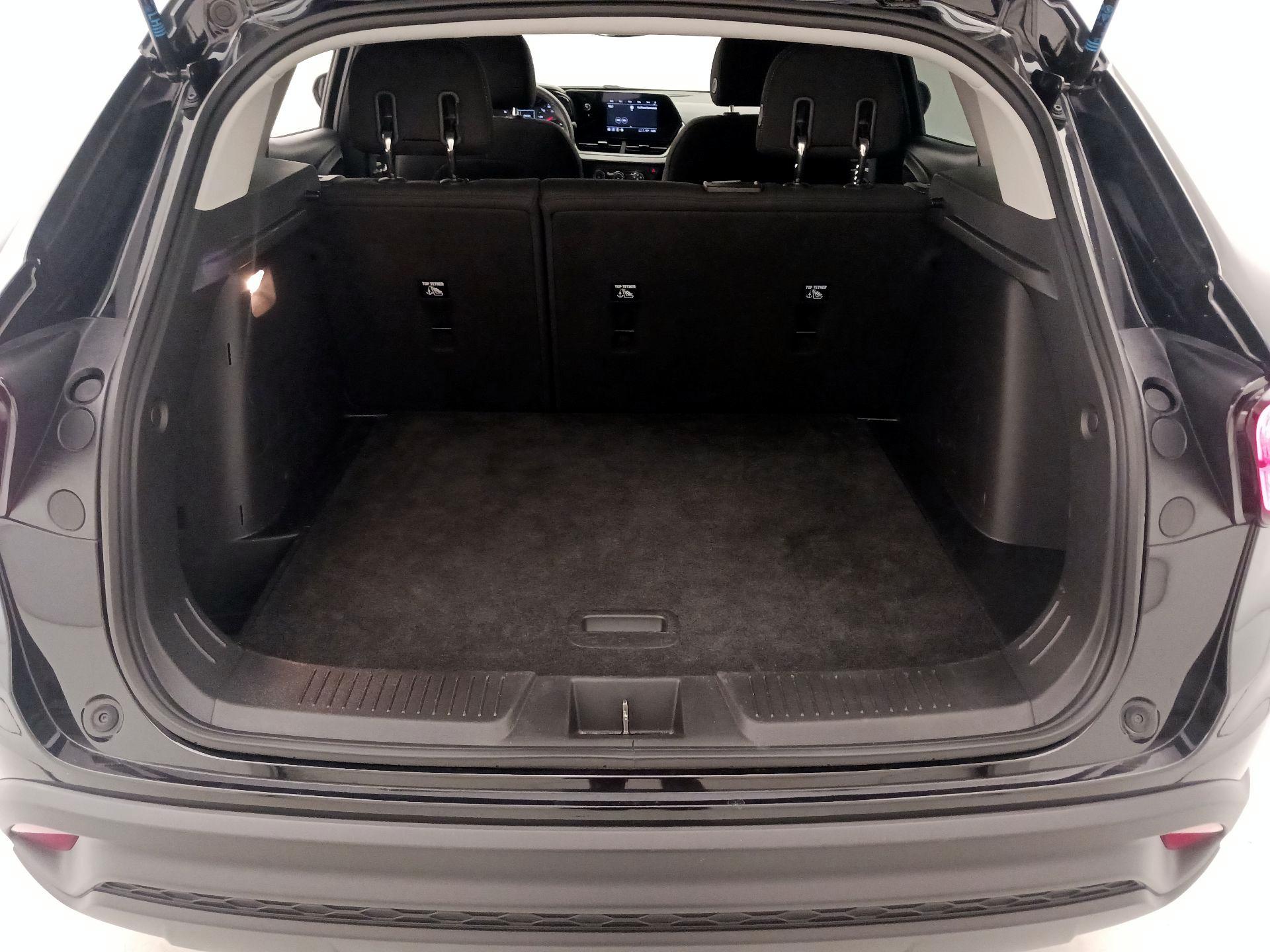 Thumbnail: 2024 Chevrolet Trax - 20