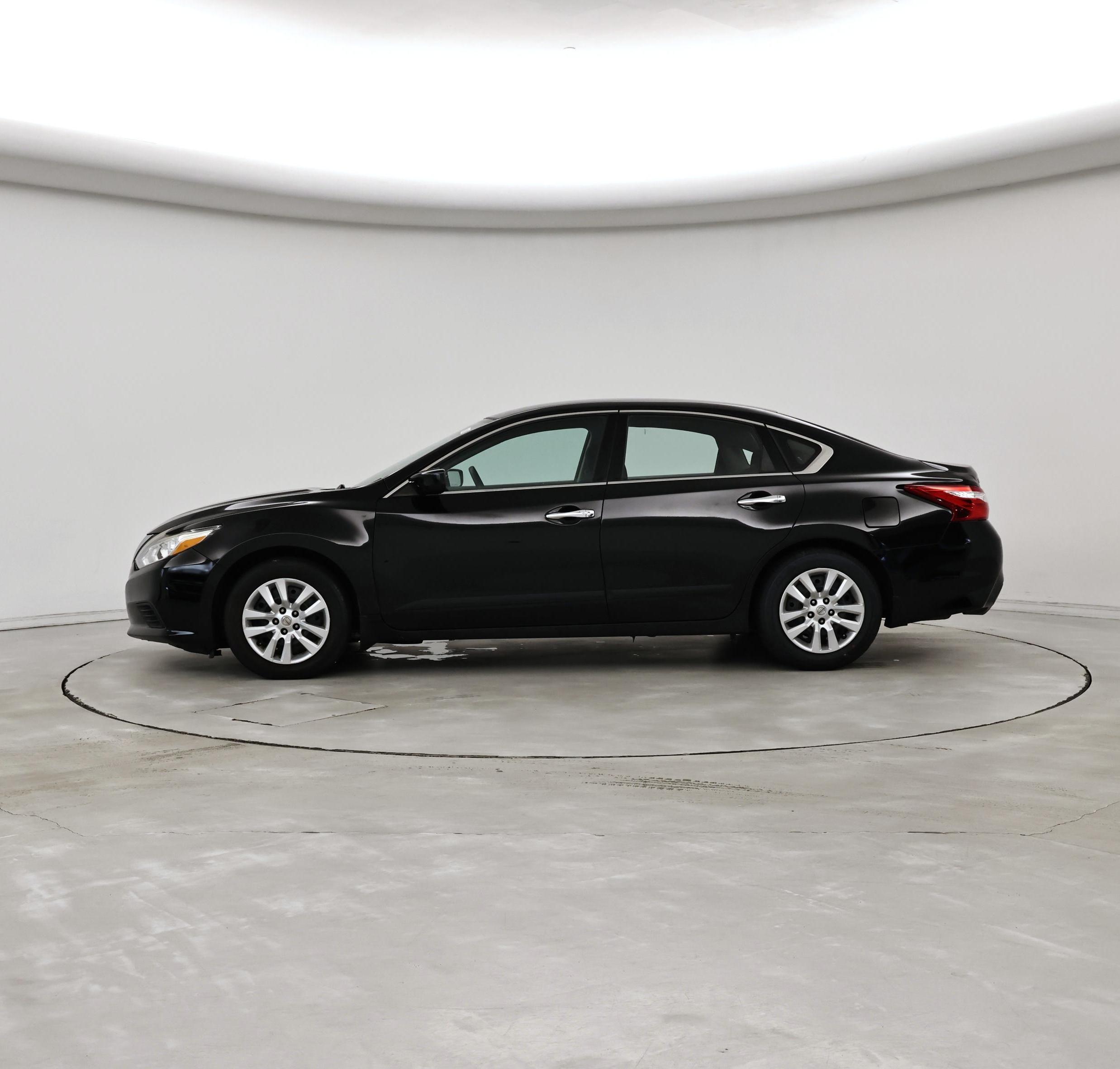 Thumbnail: 2016 Nissan Altima - 3