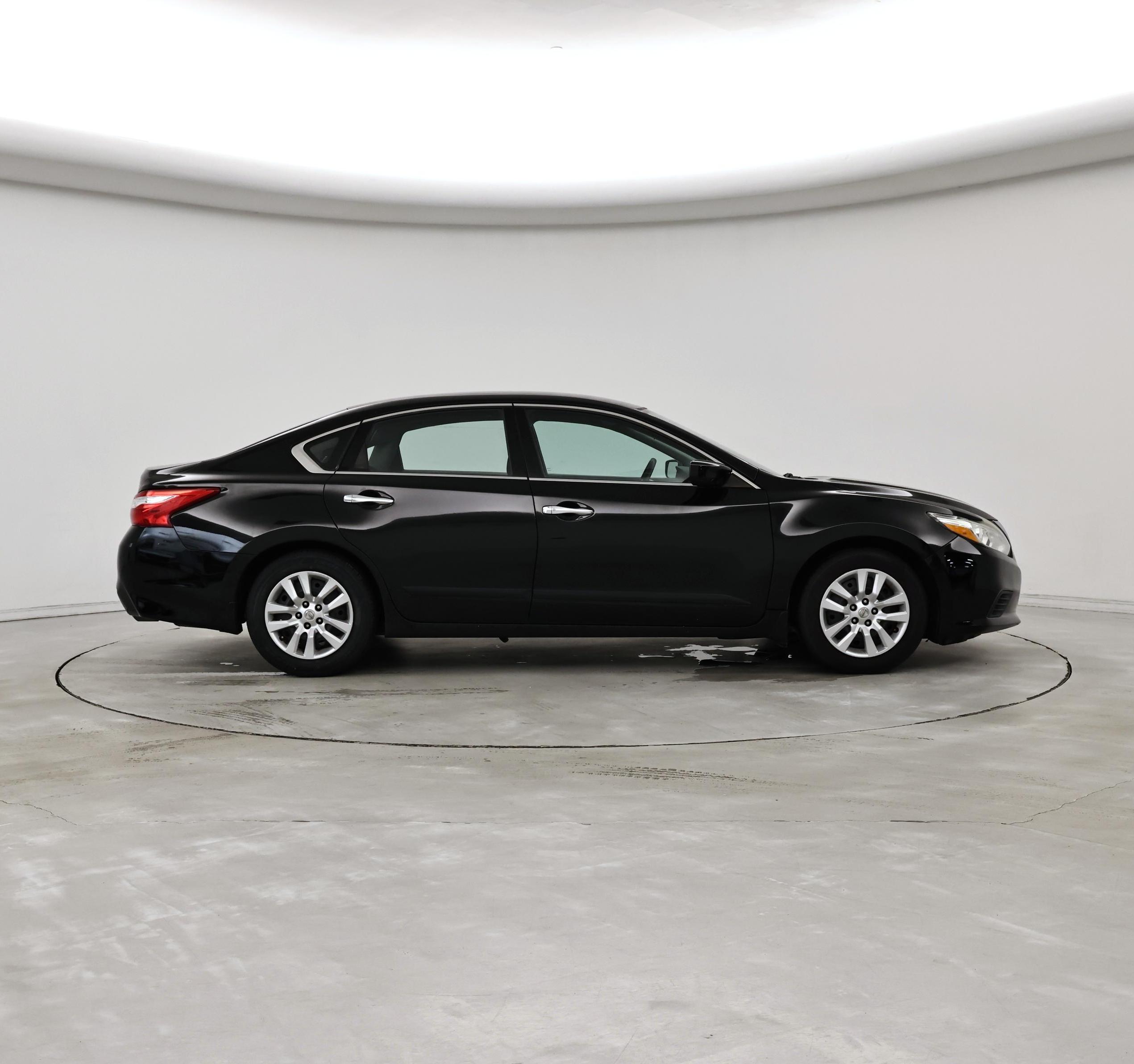 Thumbnail: 2016 Nissan Altima - 7