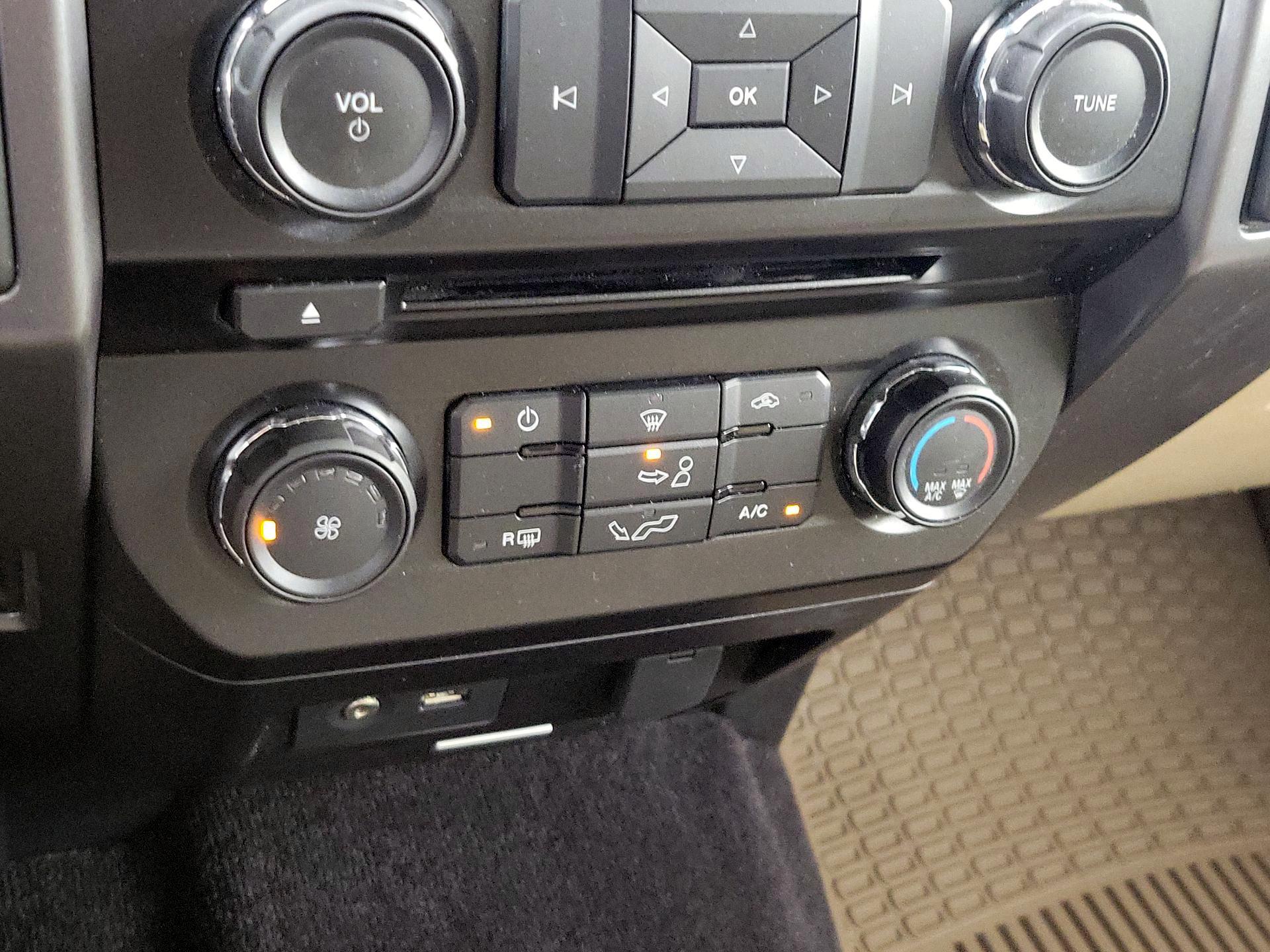 Thumbnail: 2015 Ford F-150 - 16