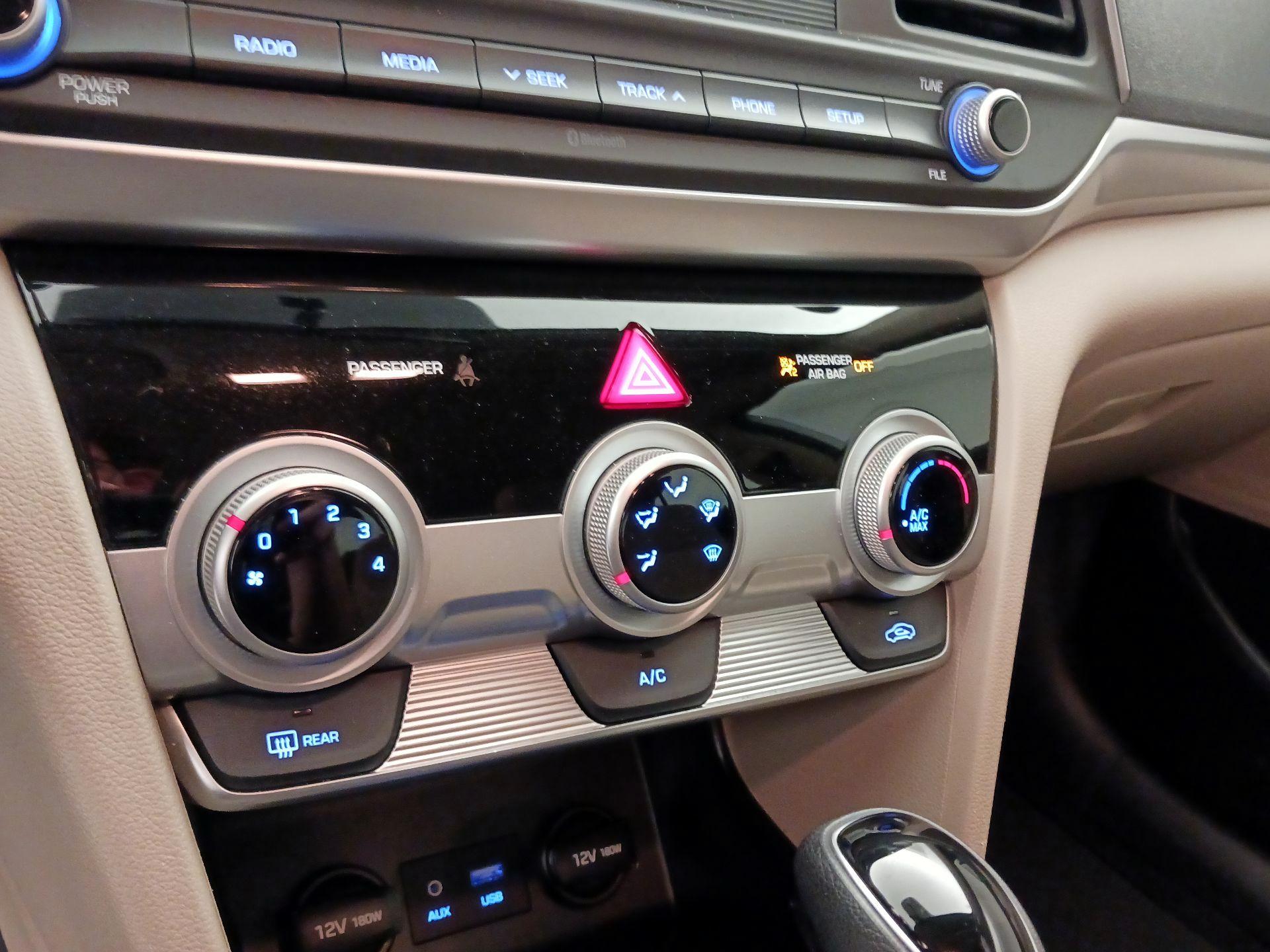 Thumbnail: 2019 Hyundai Elantra - 16
