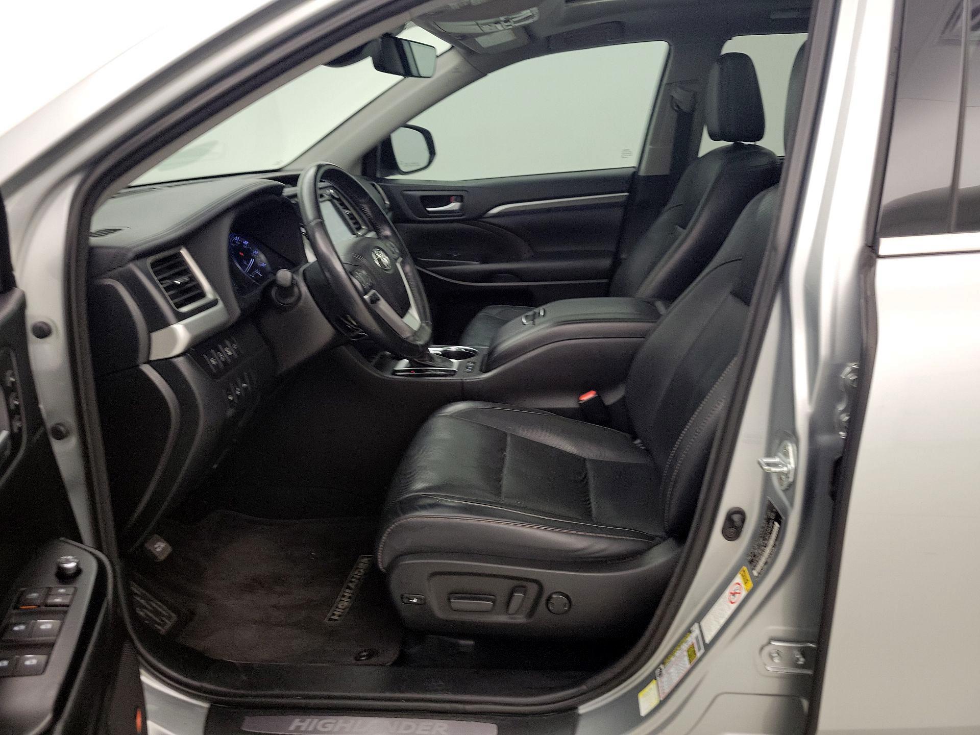 Thumbnail: 2018 Toyota Highlander - 11