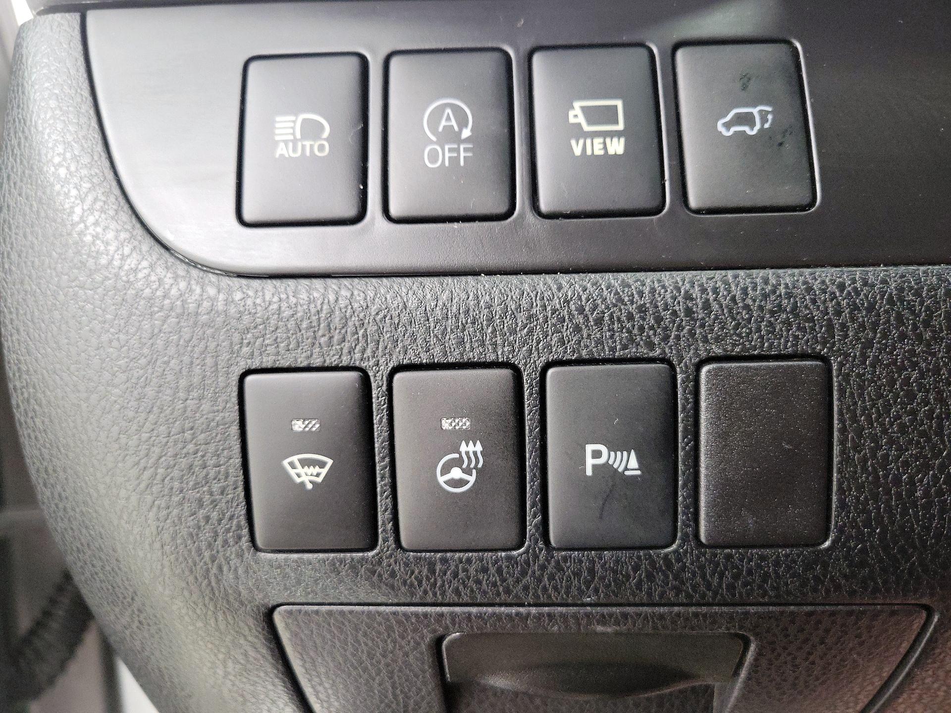 Thumbnail: 2018 Toyota Highlander - 13