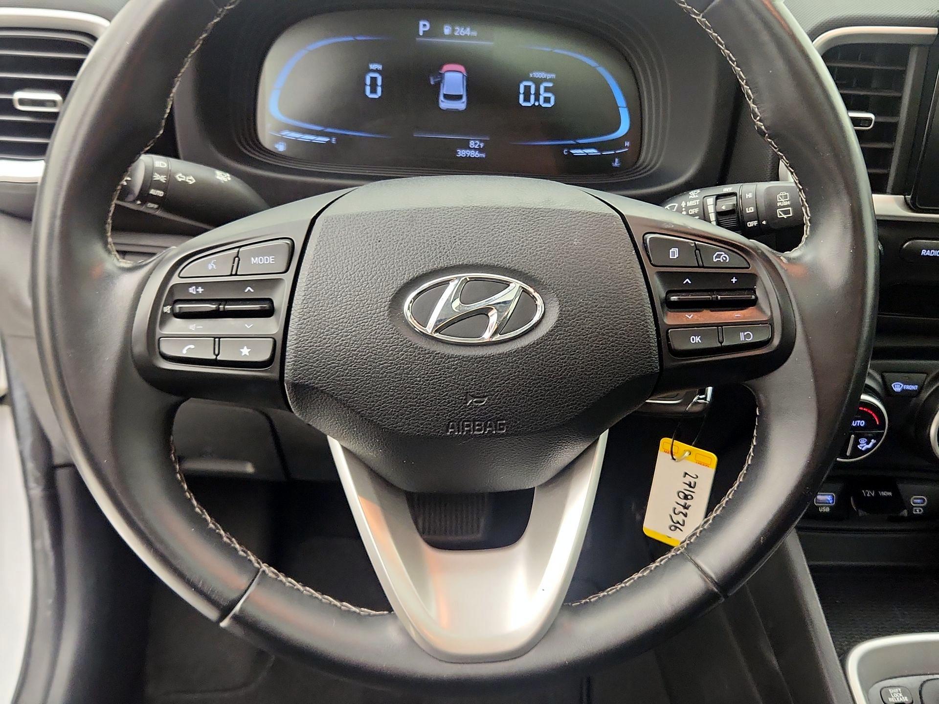 Thumbnail: 2023 Hyundai Venue - 10