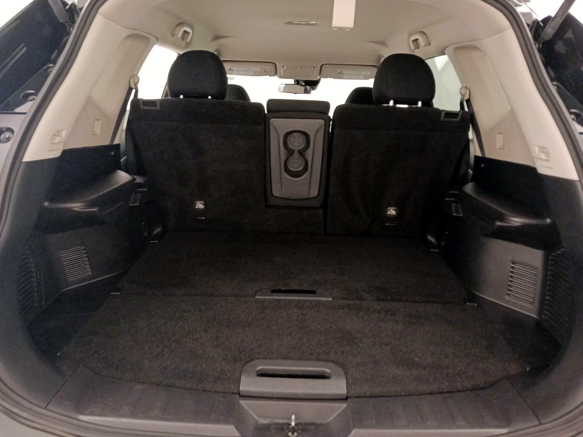 Thumbnail: 2019 Nissan Rogue - 20