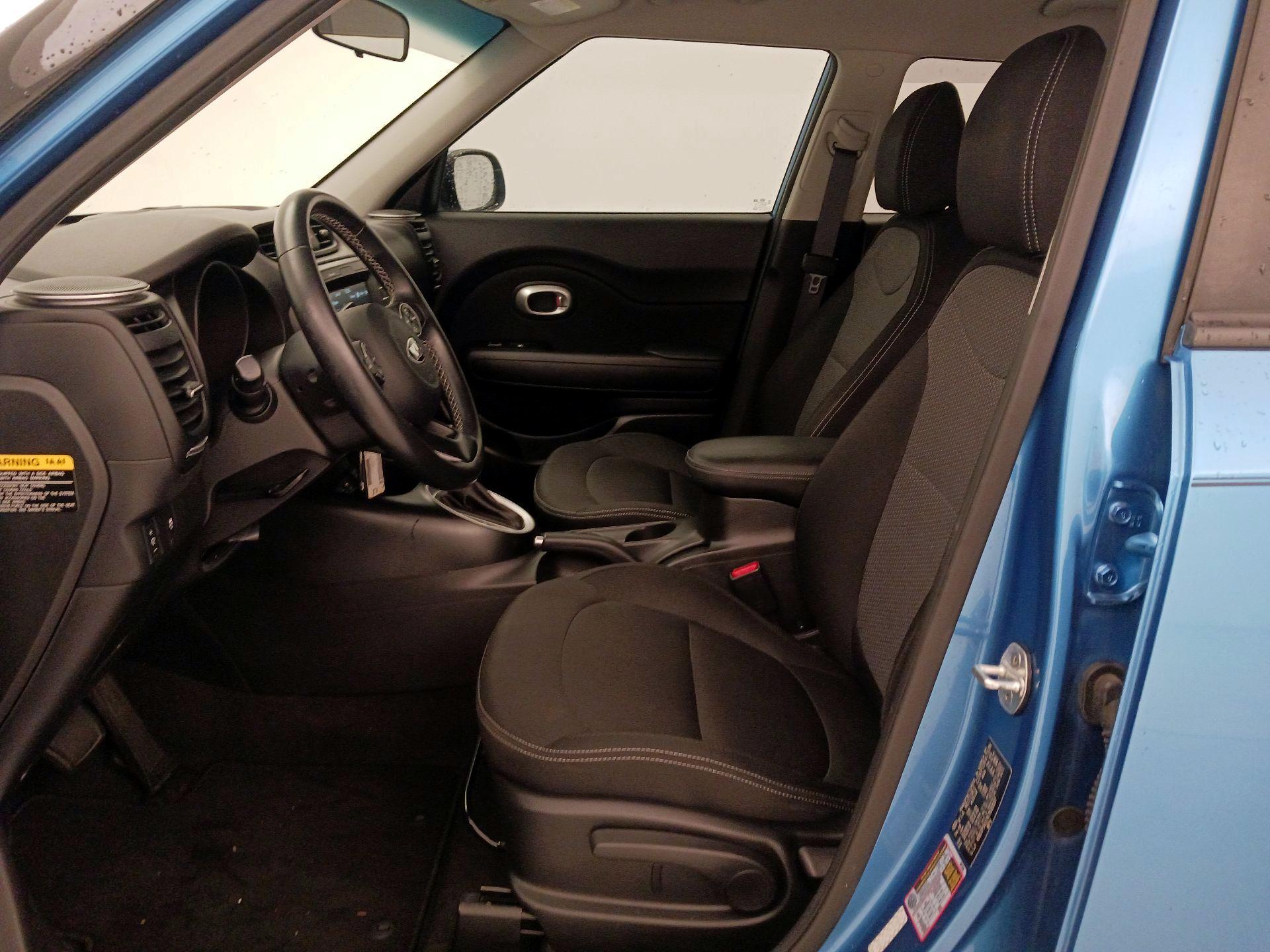 Thumbnail: 2019 Kia Soul - 11