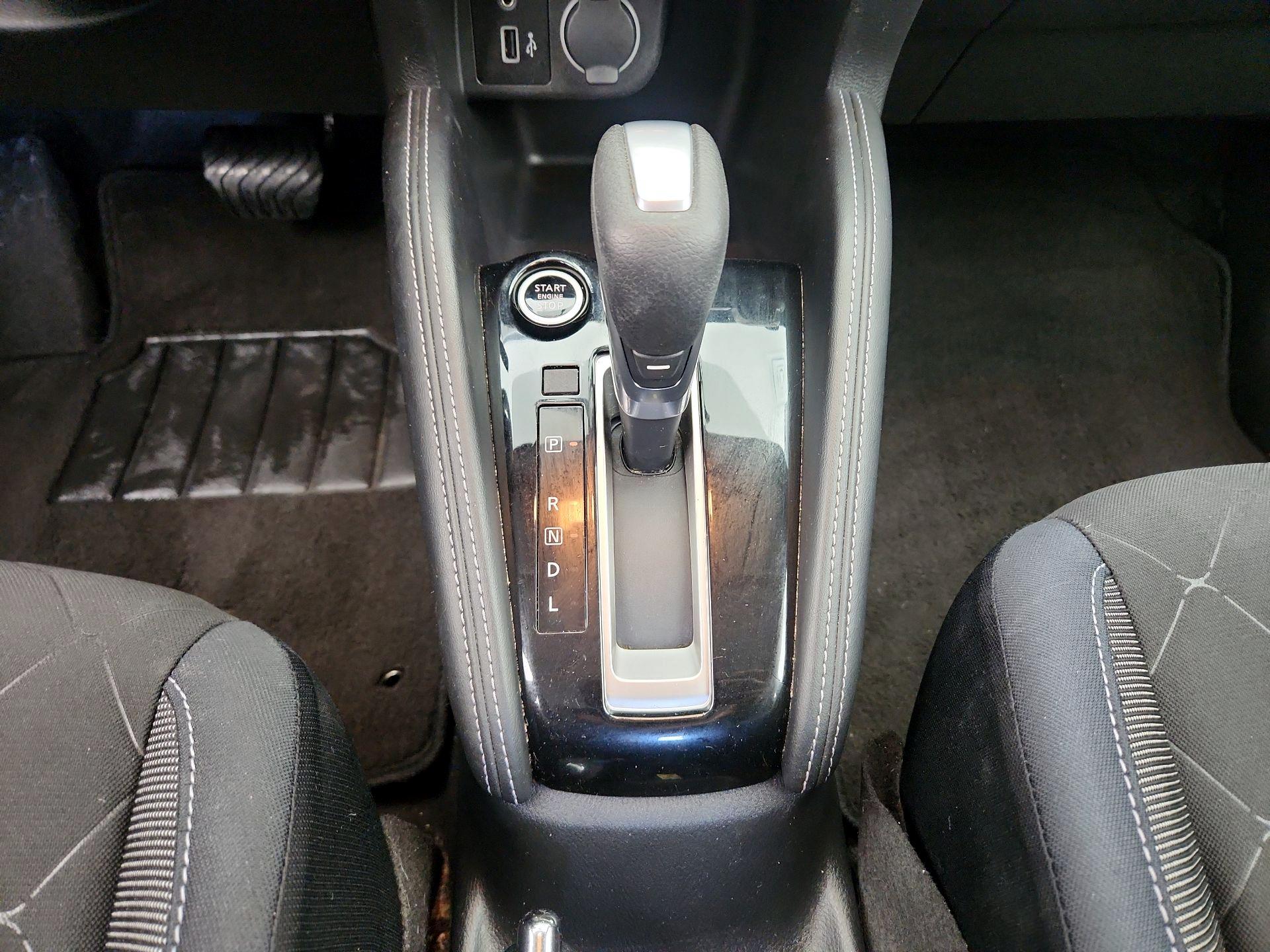 Thumbnail: 2018 Nissan Kicks - 17