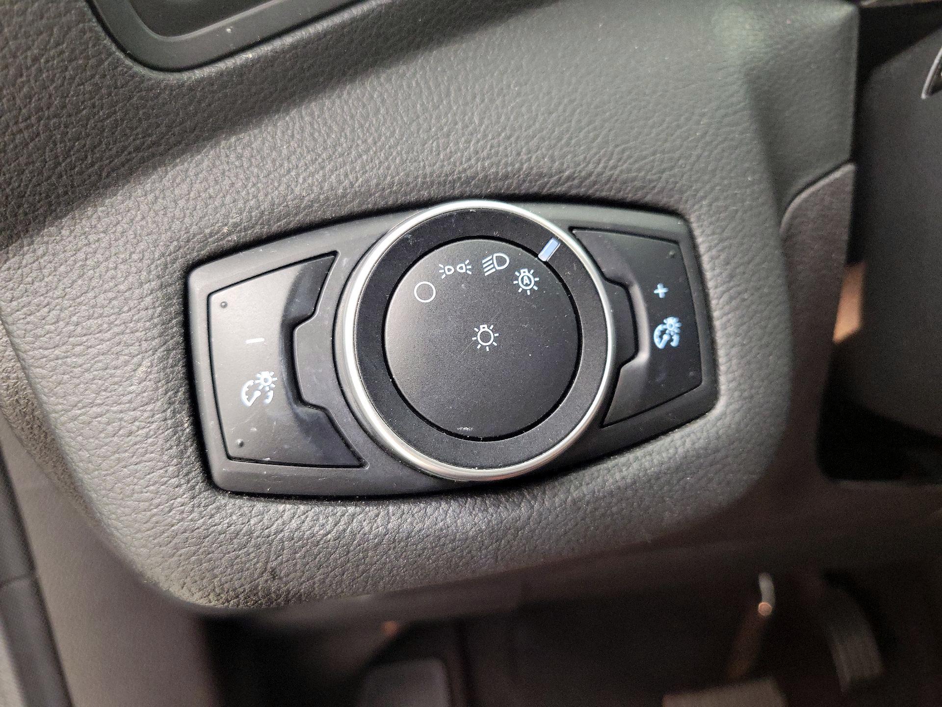 Thumbnail: 2016 Ford Escape - 13