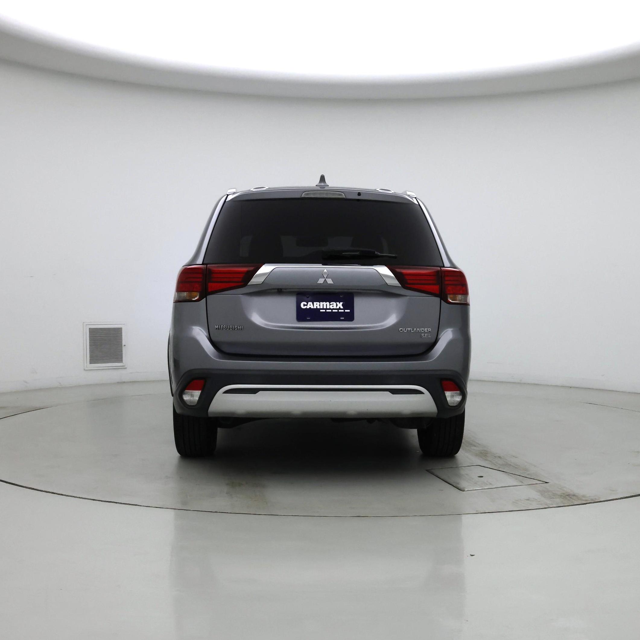 Thumbnail: 2019 Mitsubishi Outlander - 6