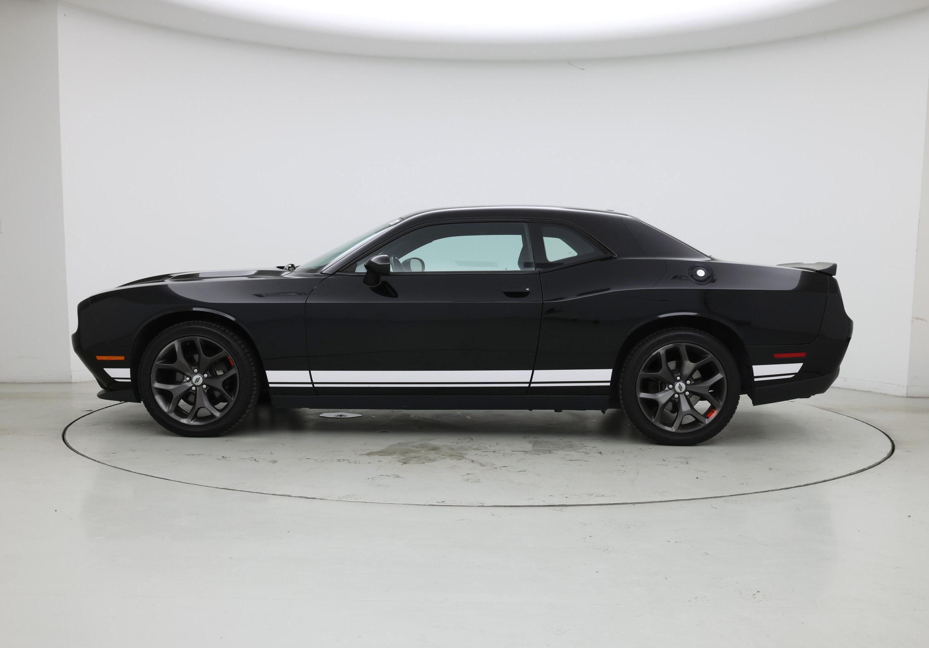 Thumbnail: 2017 Dodge Challenger - 3
