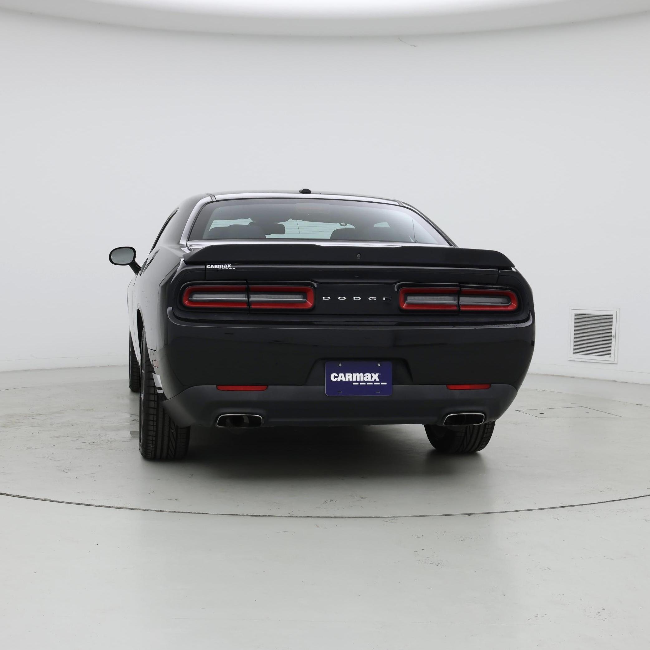 Thumbnail: 2017 Dodge Challenger - 6