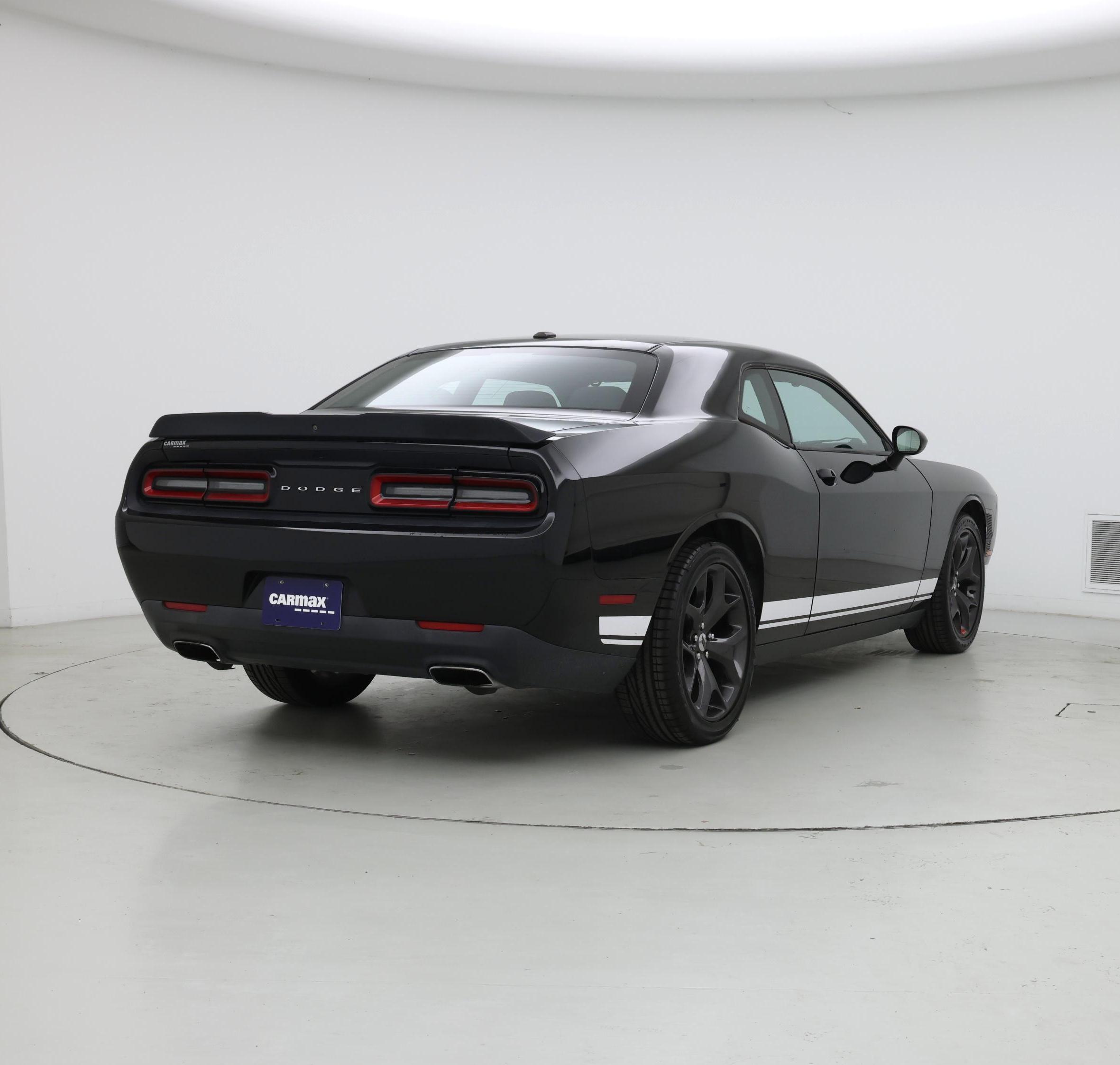 Thumbnail: 2017 Dodge Challenger - 8
